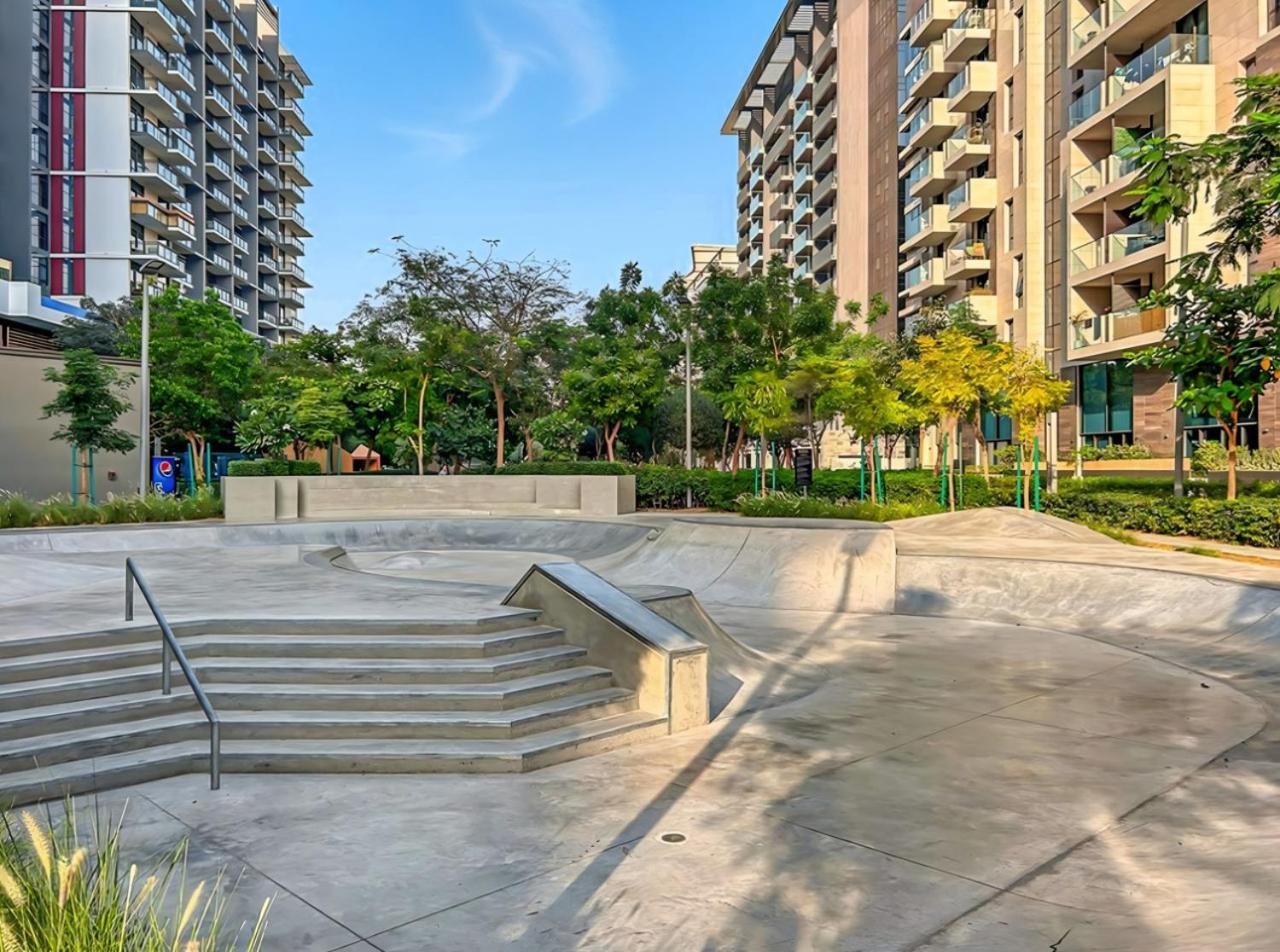 Stylish 1BR with Work Desk, Pool and Gym