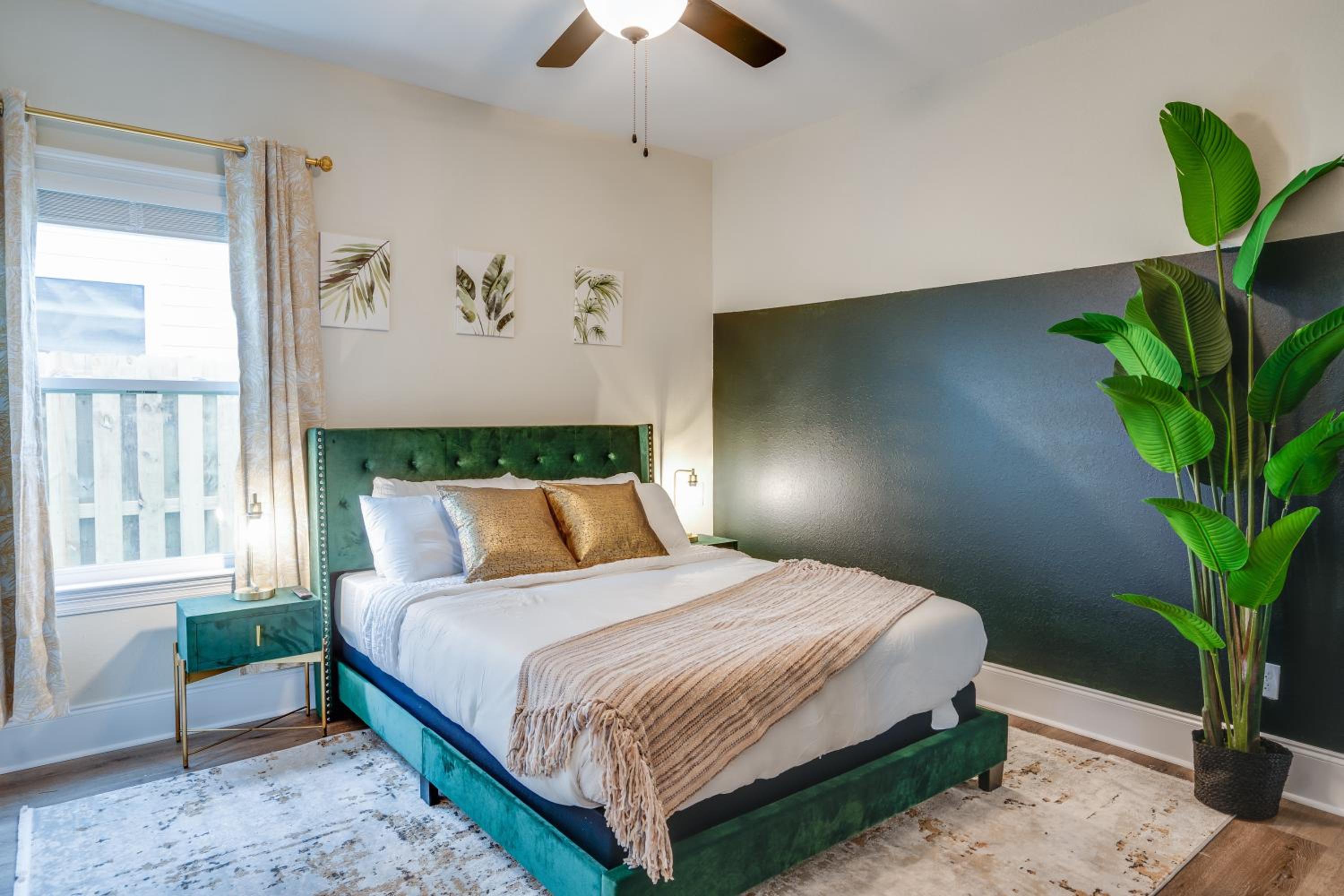 Tally Cozy Craftsman Near Football Parks Lake & Airport