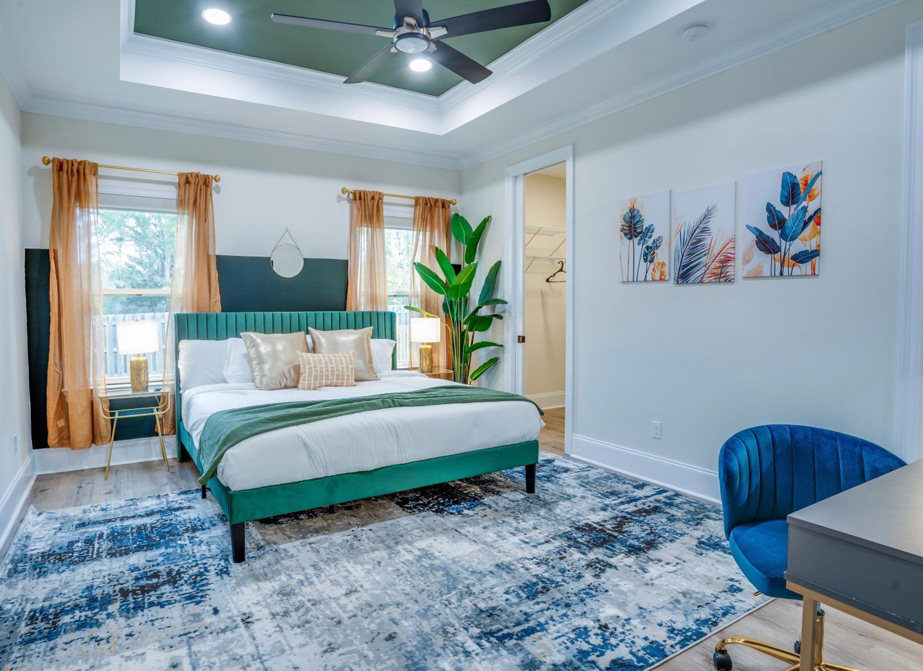 Tally Cozy Craftsman Near Football Parks Lake & Airport