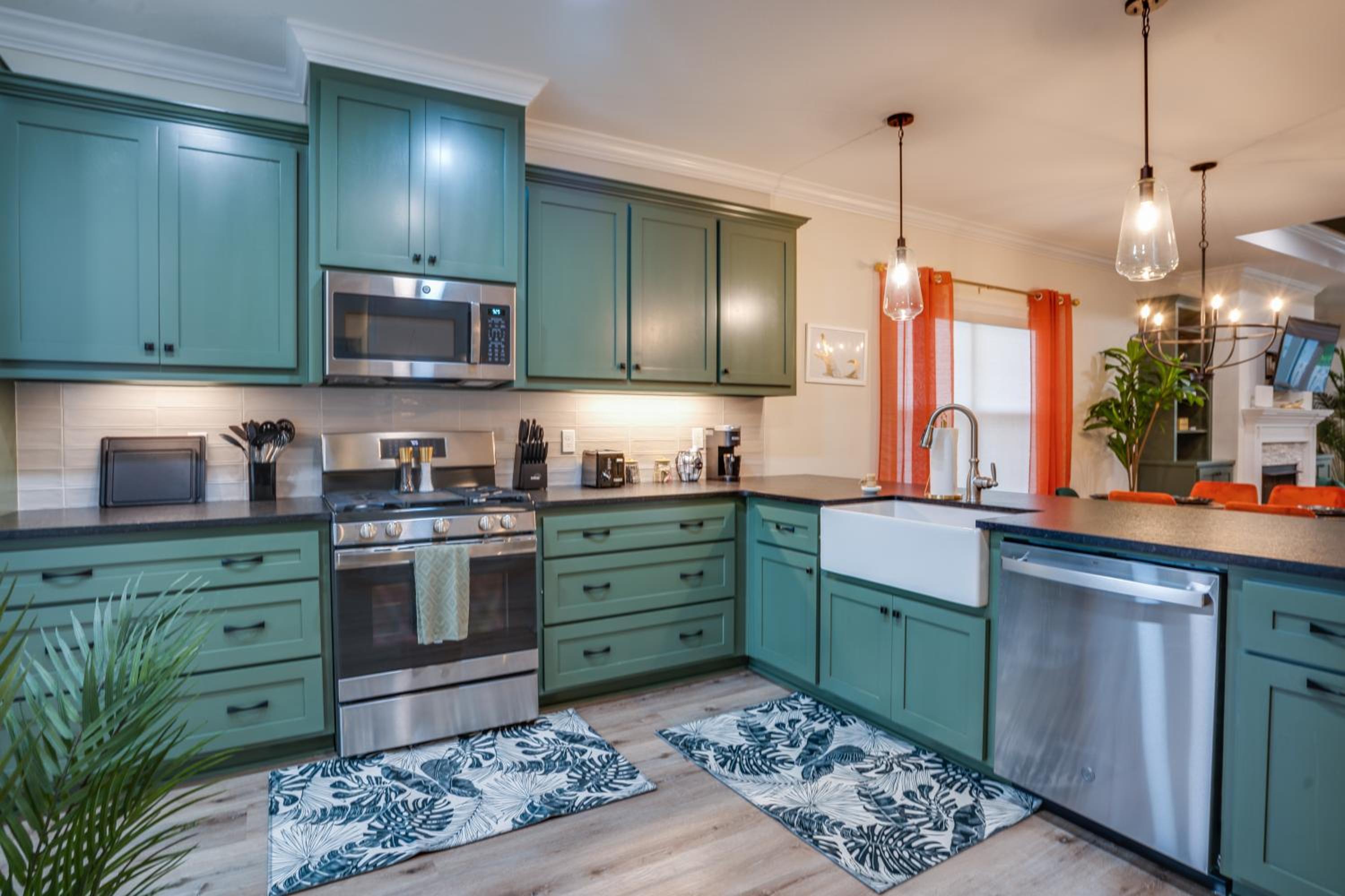Tally Cozy Craftsman Near Football Parks Lake & Airport