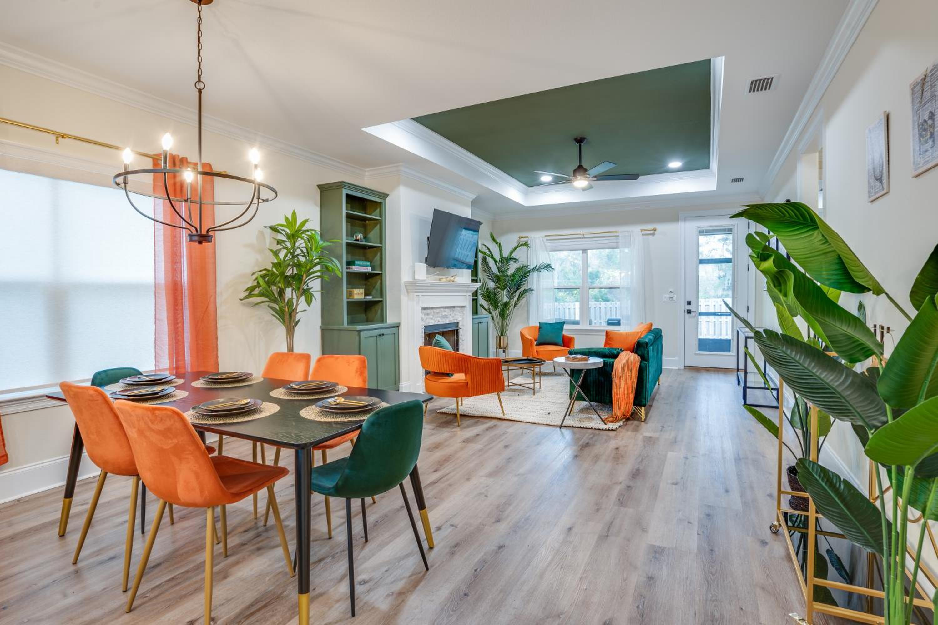 Tally Cozy Craftsman Near Football Parks Lake & Airport