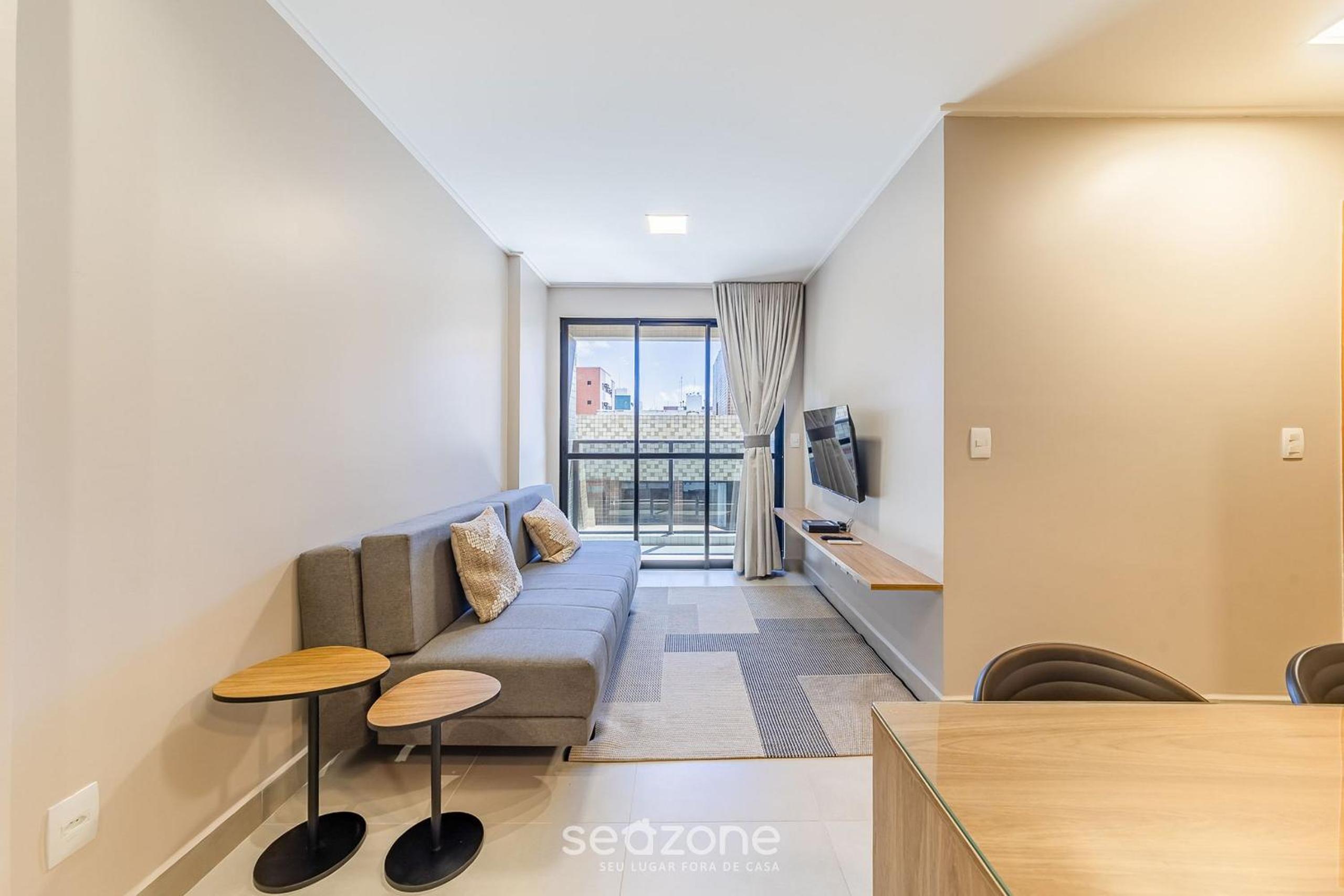 Stay with a pool and gym 350m from the beach in a prime location in Maceió - SLI