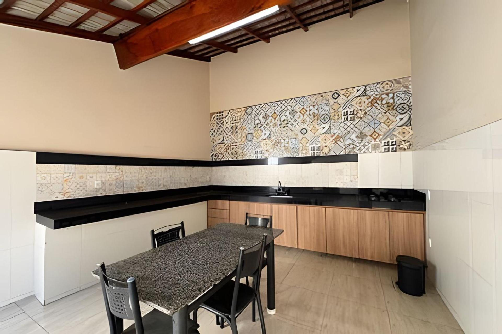 Espaçosa casa próxima ao Centro