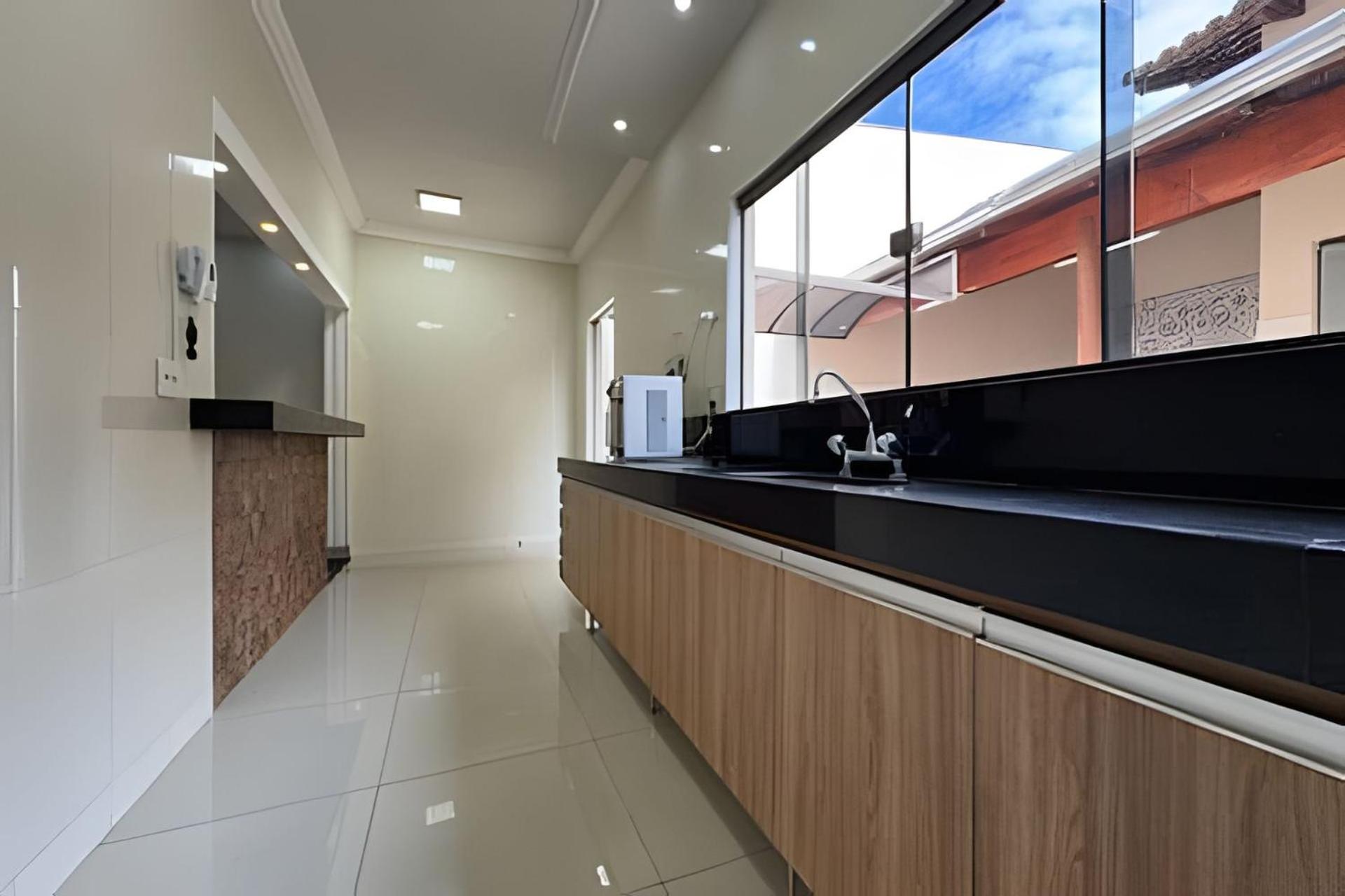 Espaçosa casa próxima ao Centro