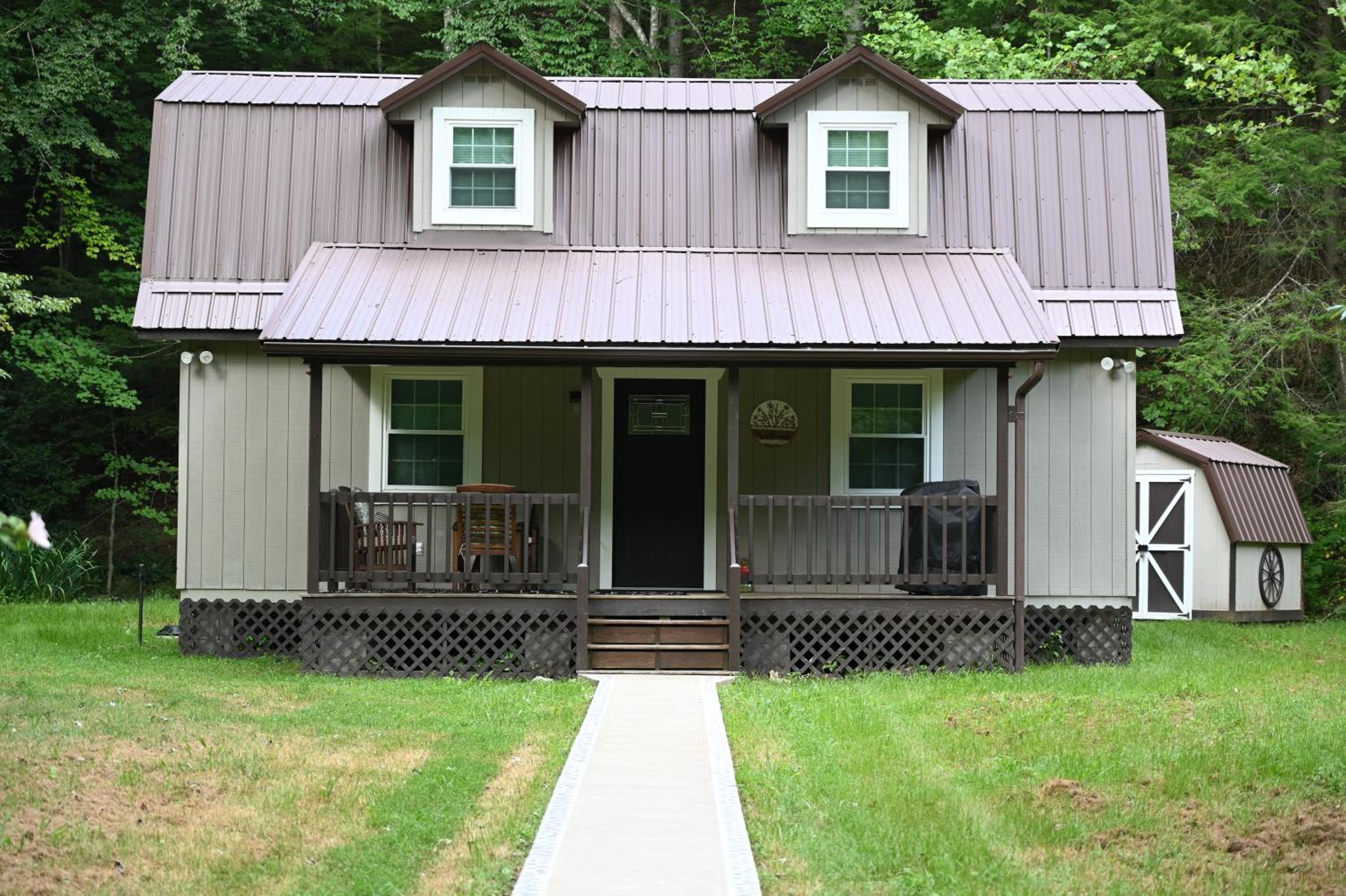 Riverstone Cabin and Retreat