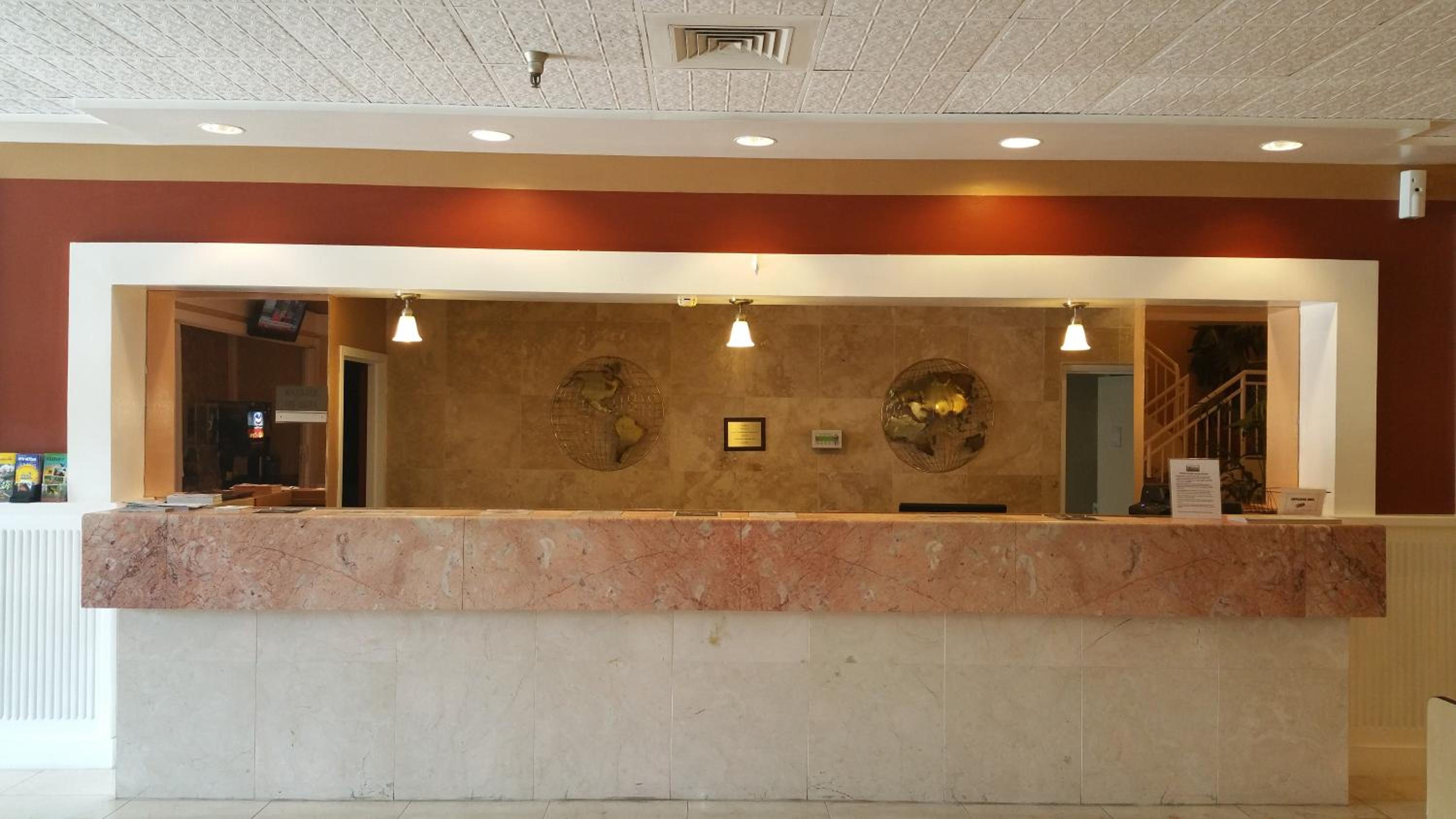 Imperial Swan Hotel and Suites Lakeland view 4