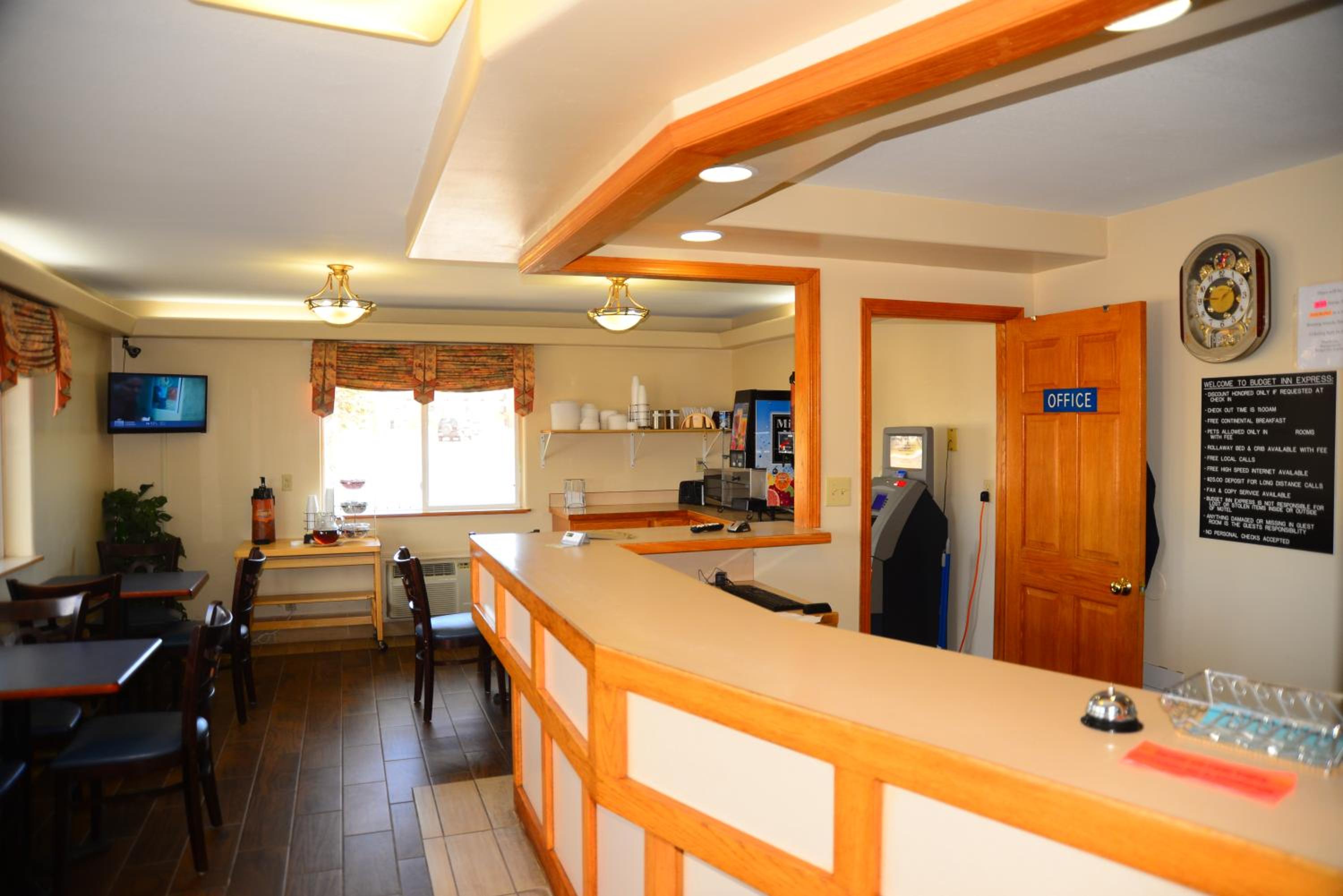 Gillette Vacations - Budget Inn Express - Property Image 5