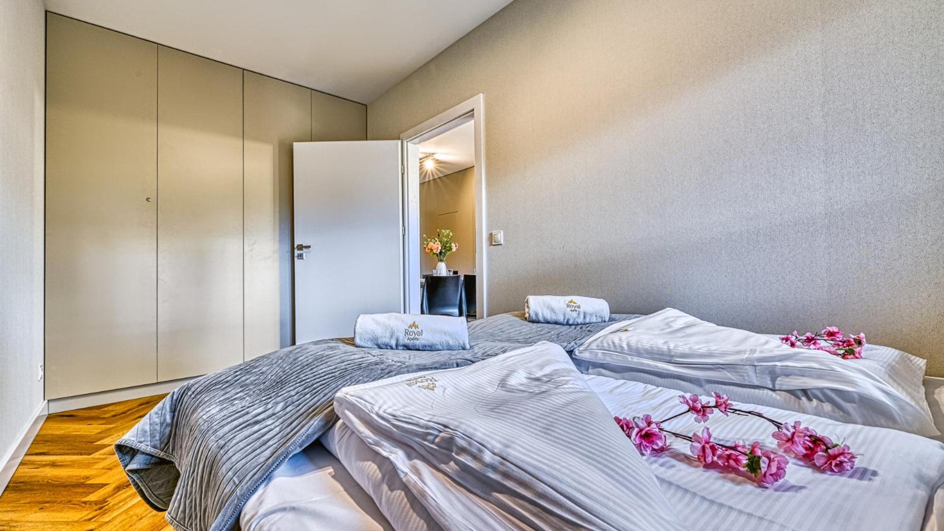 ROYAL APARTS Green Park Resort VIP z basenami, saunami, jacuzzi i siłownią