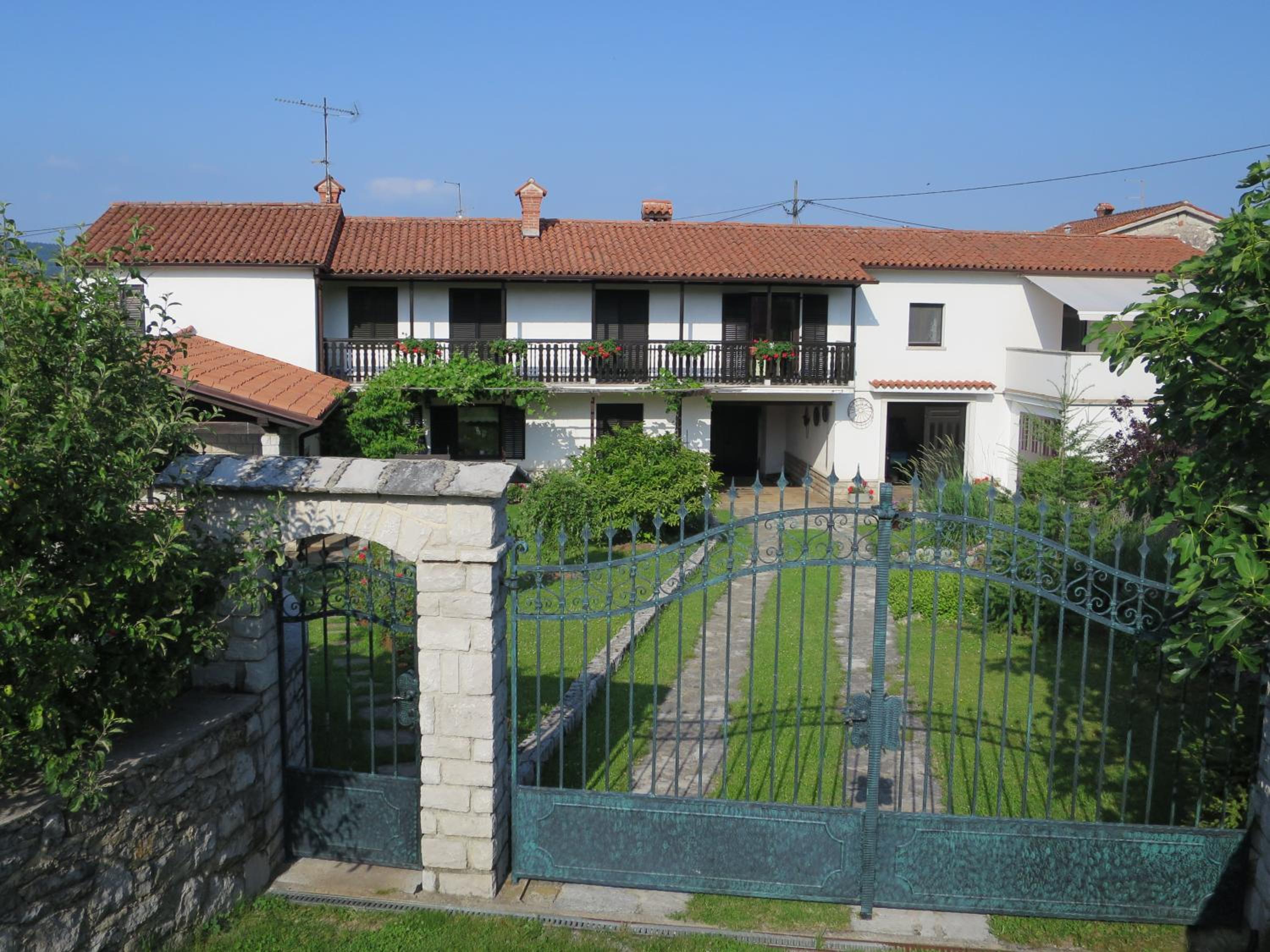 Photo 25