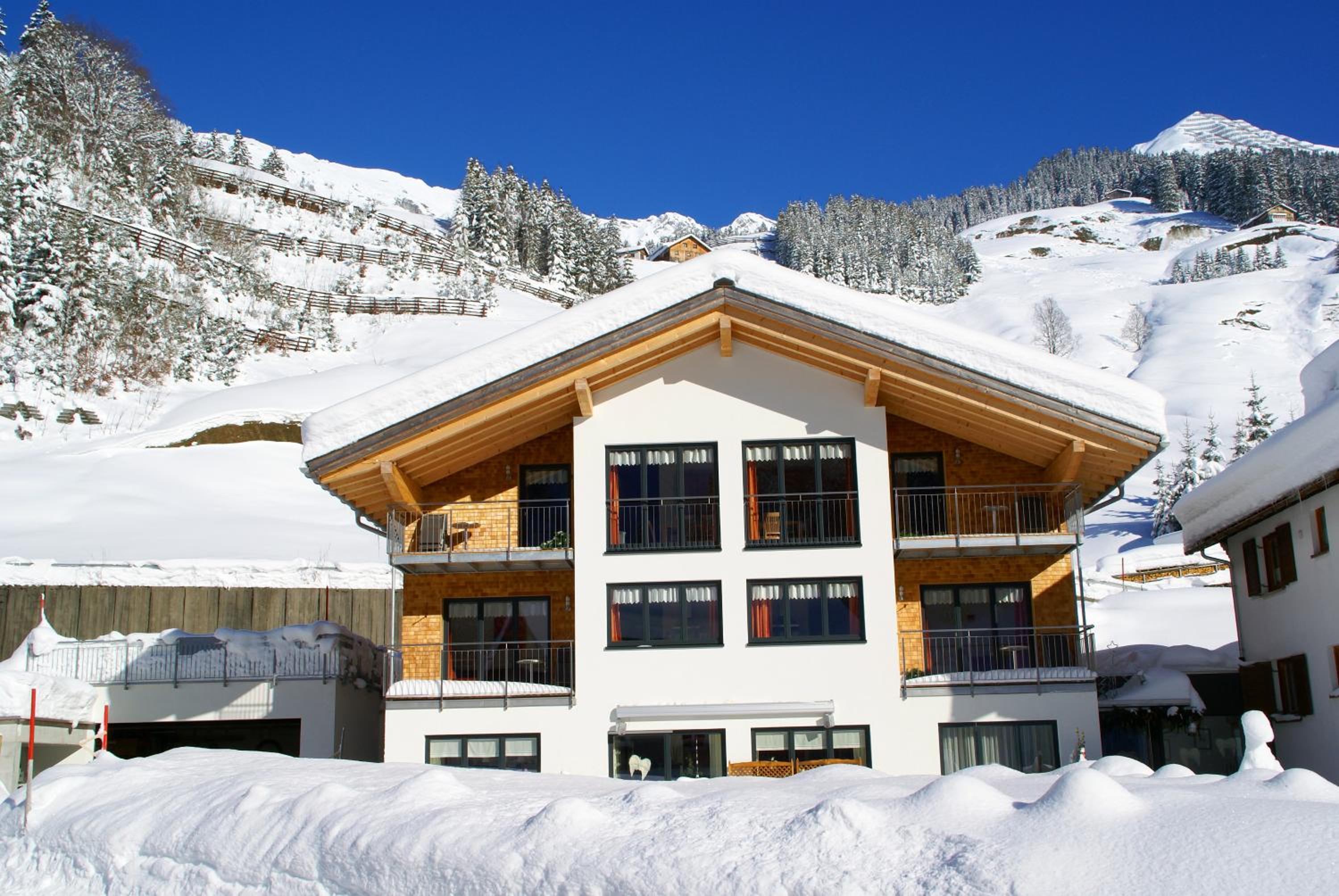 Alpina Appartements view 3