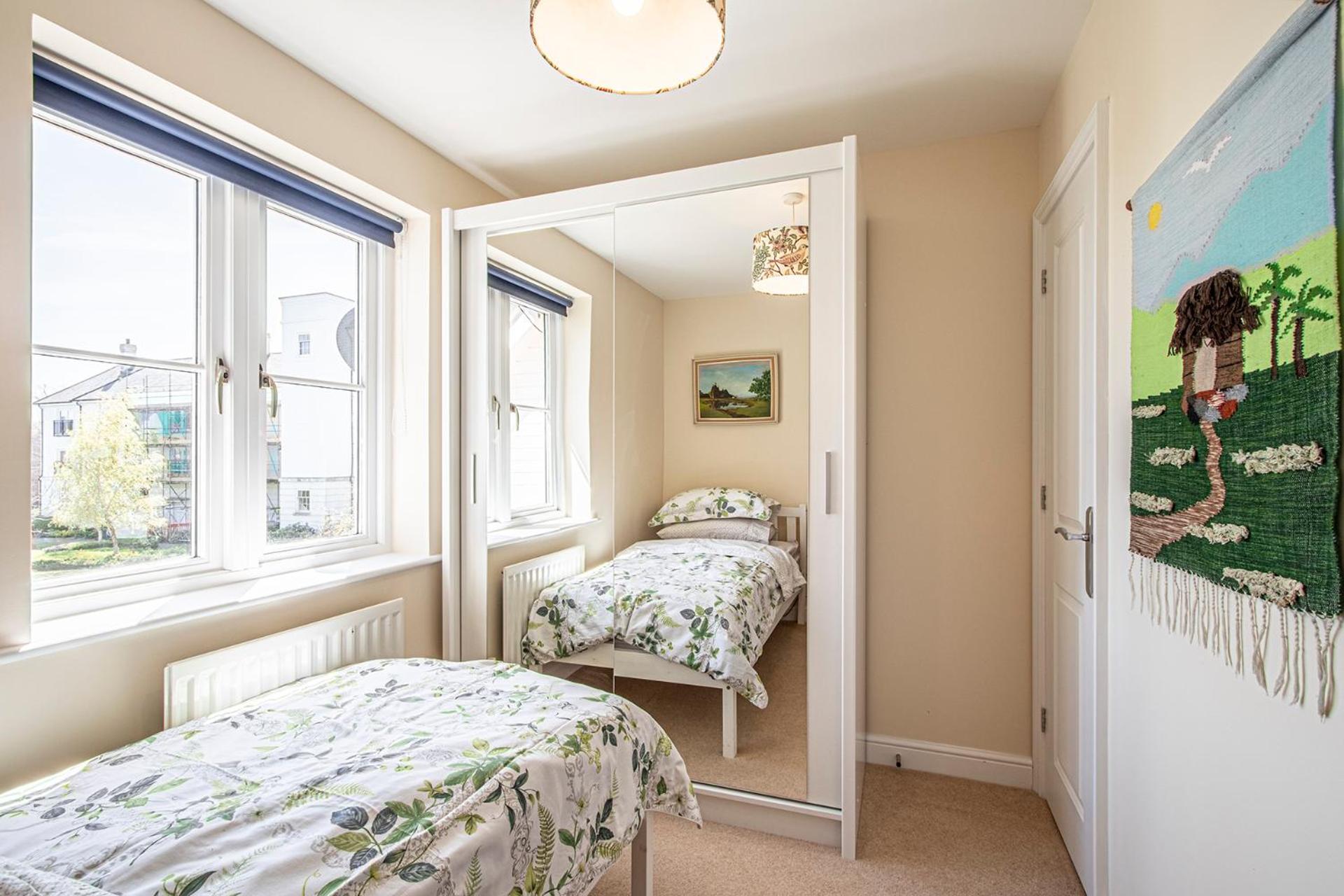 Luxury Central Home - Superking bed, secure FREE parking