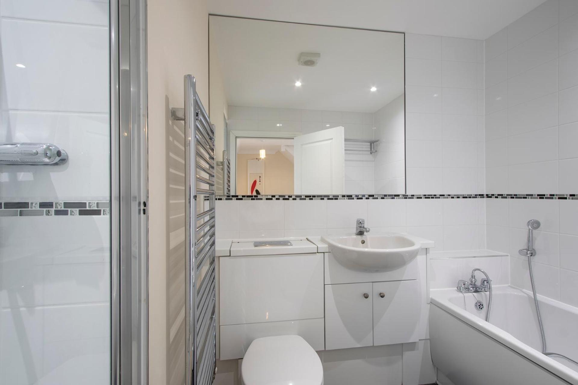 Luxury Central Home - Superking bed, secure FREE parking
