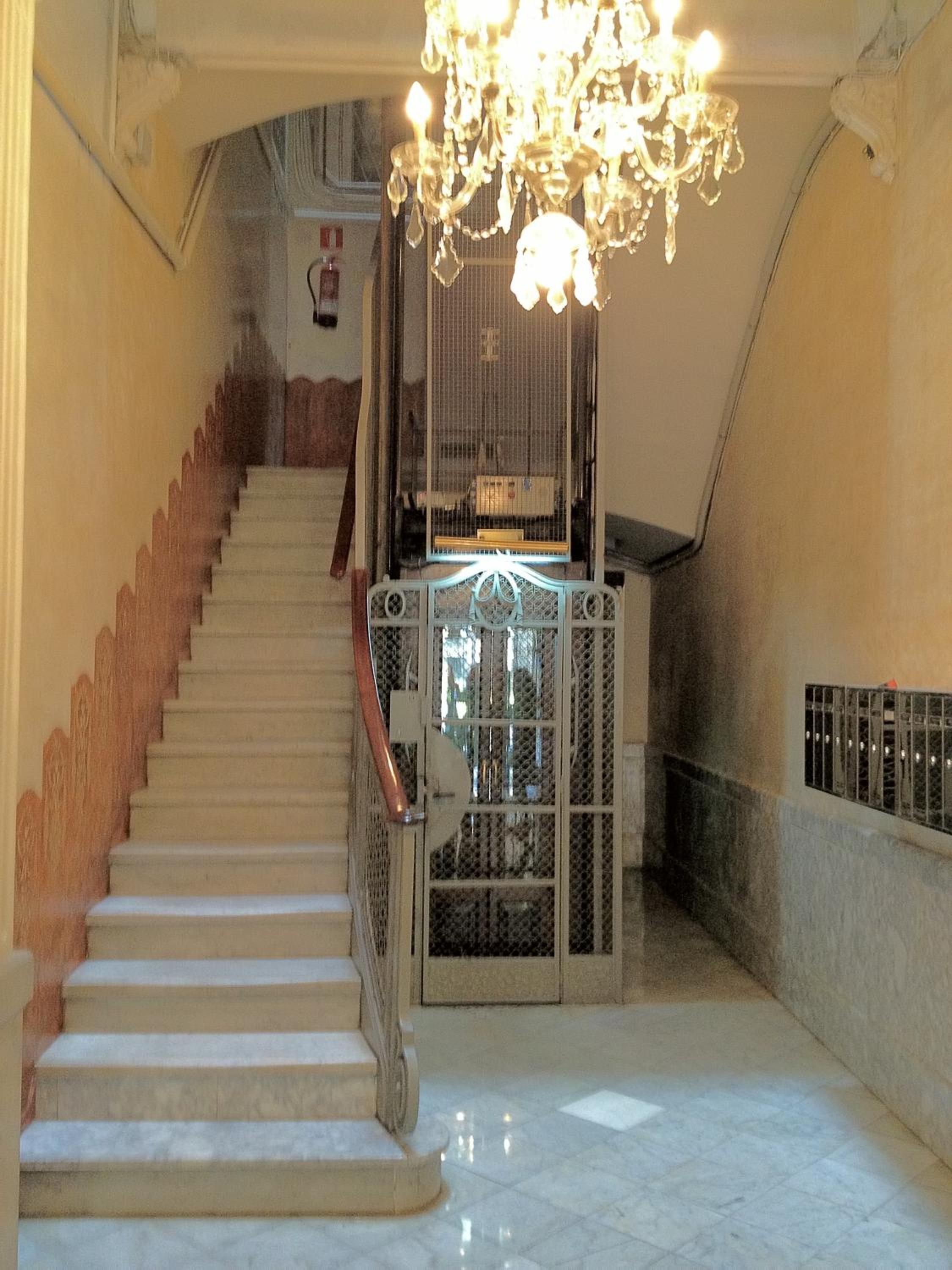Casanova Charm 4BDR Apartment