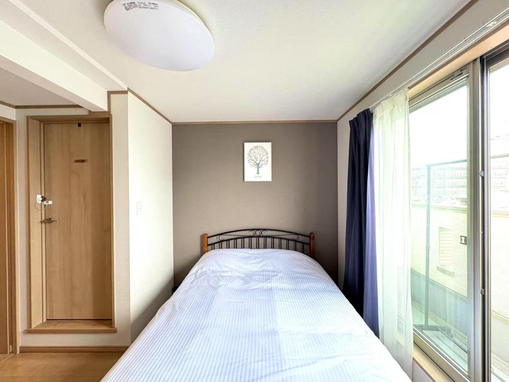 夏様二条南 6 min walk Nijo St, Entire private house, 3 bedrooms, Up to 6 guests, 2 toilets