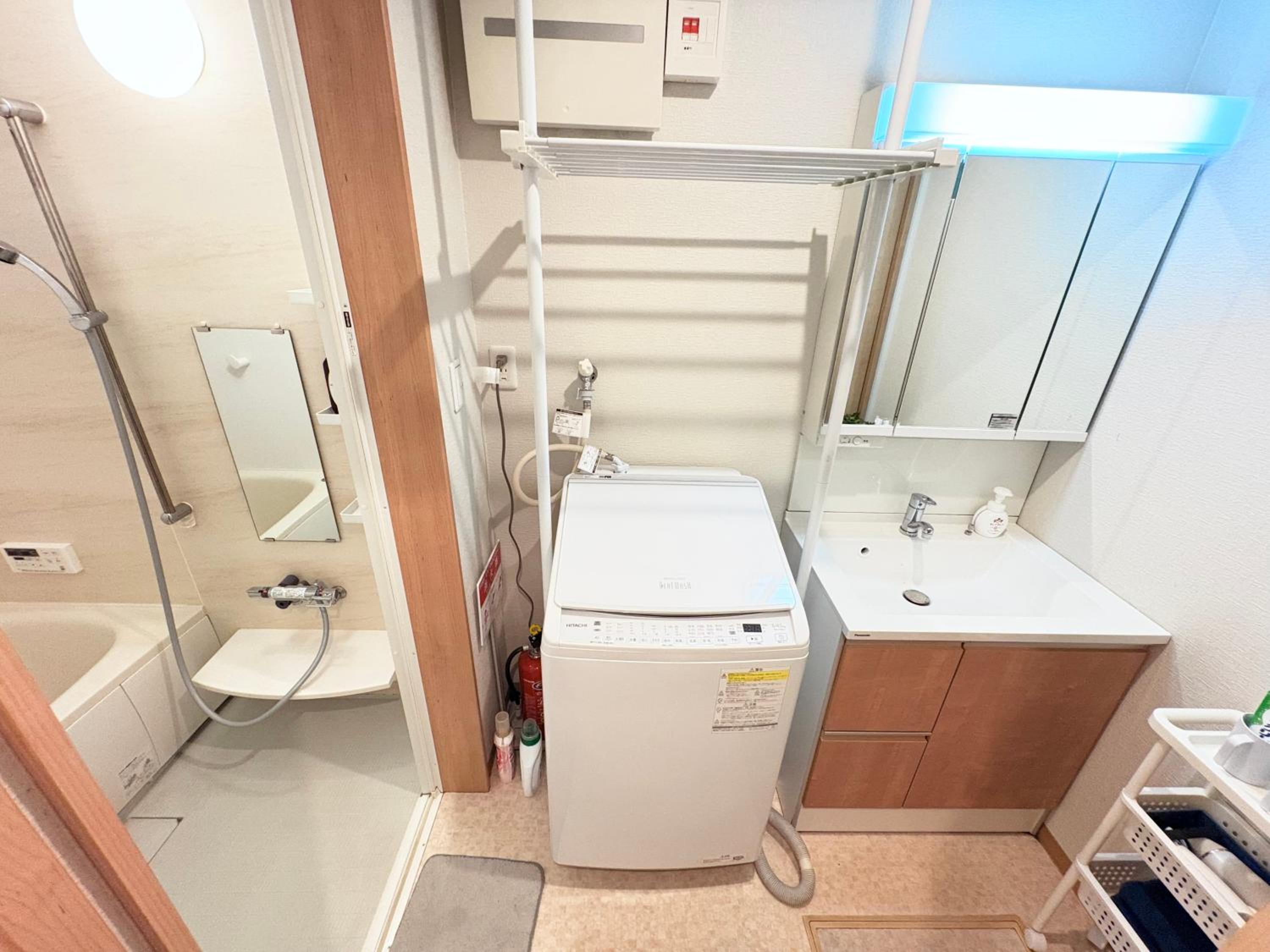 夏様二条南 6 min walk Nijo St, Entire private house, 3 bedrooms, Up to 6 guests, 2 toilets