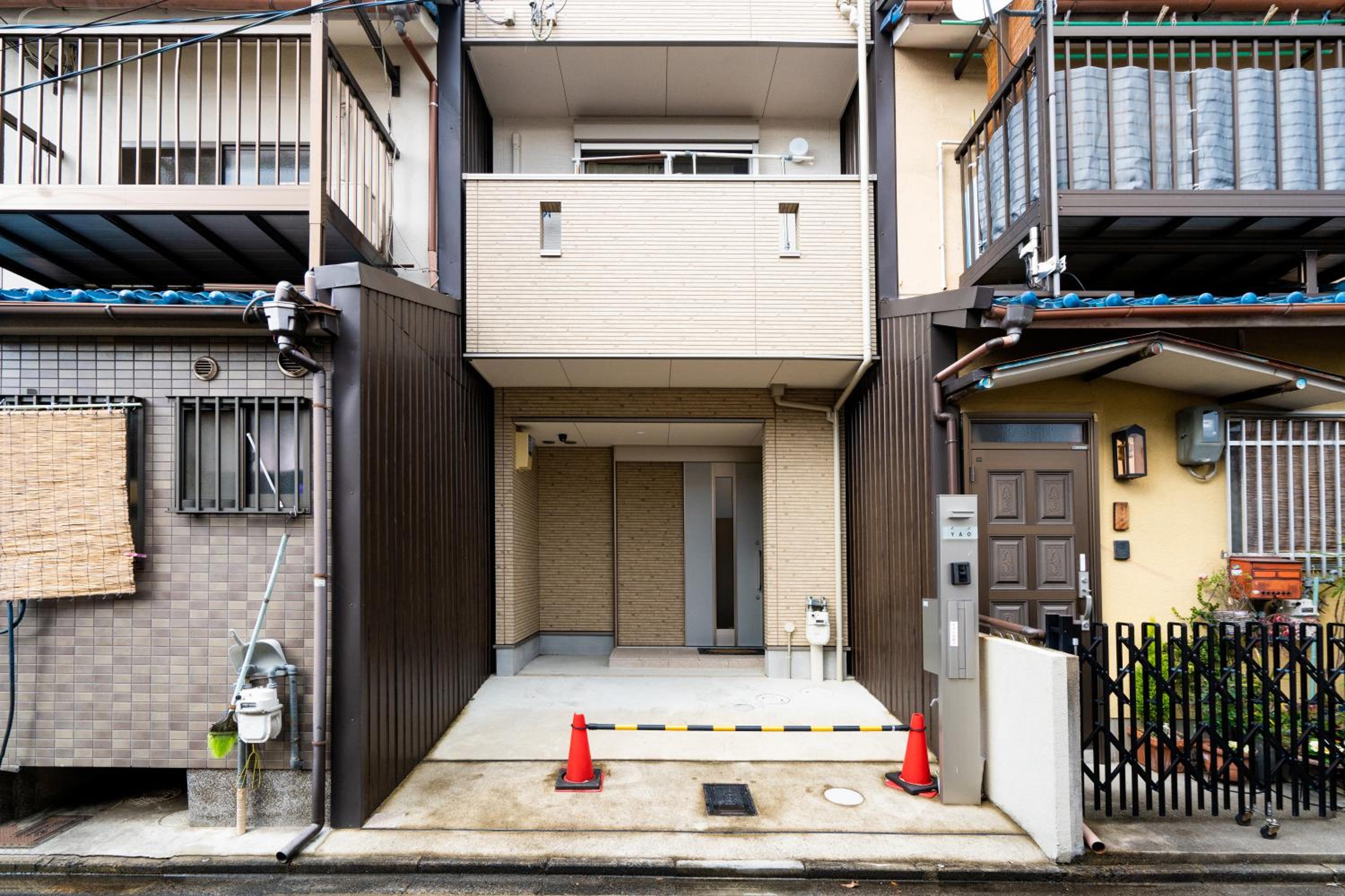 夏様二条南 6 min walk Nijo St, Entire private house, 3 bedrooms, Up to 6 guests, 2 toilets