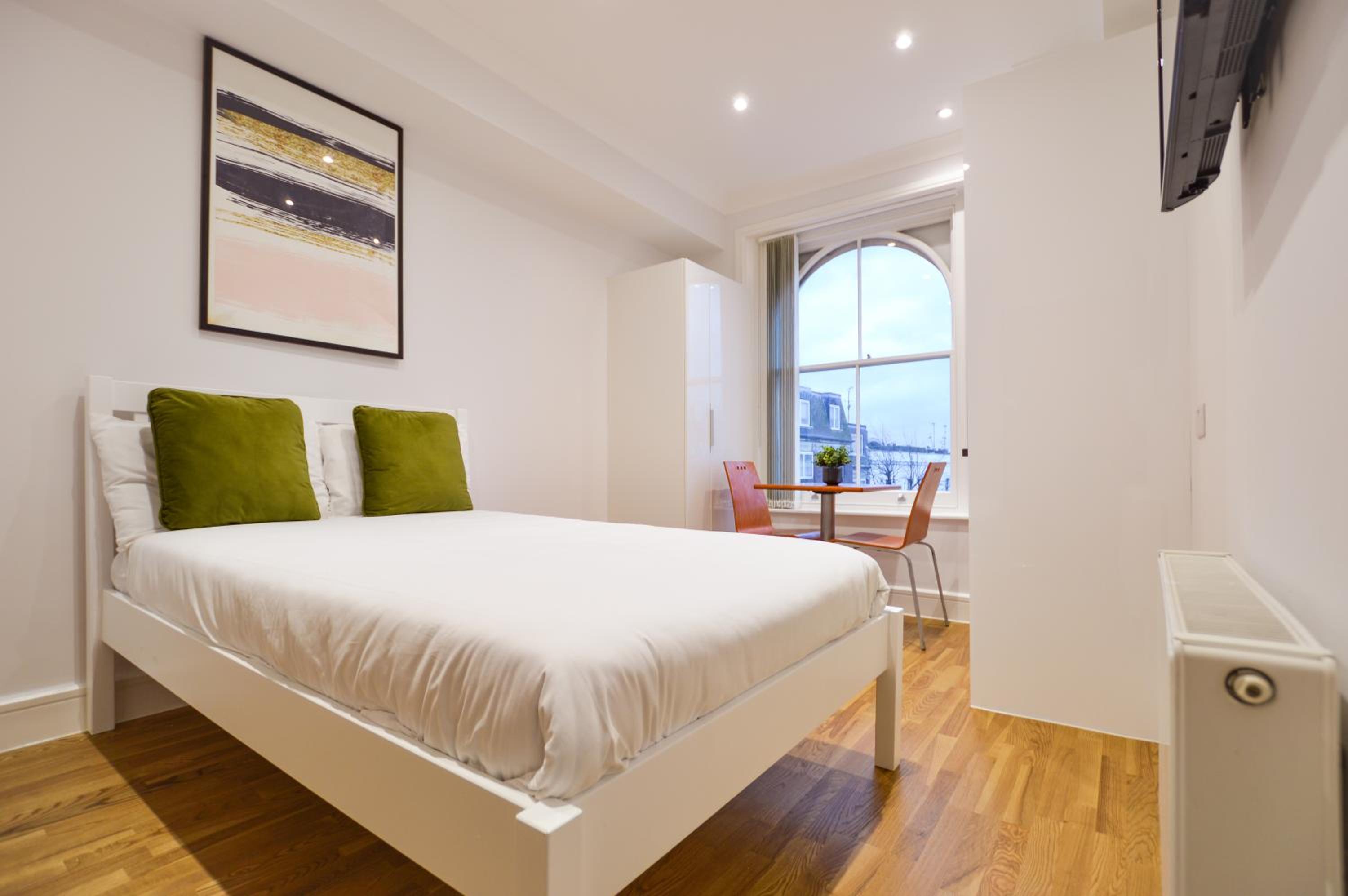 Westbourne Crescent Serviced Apartments
