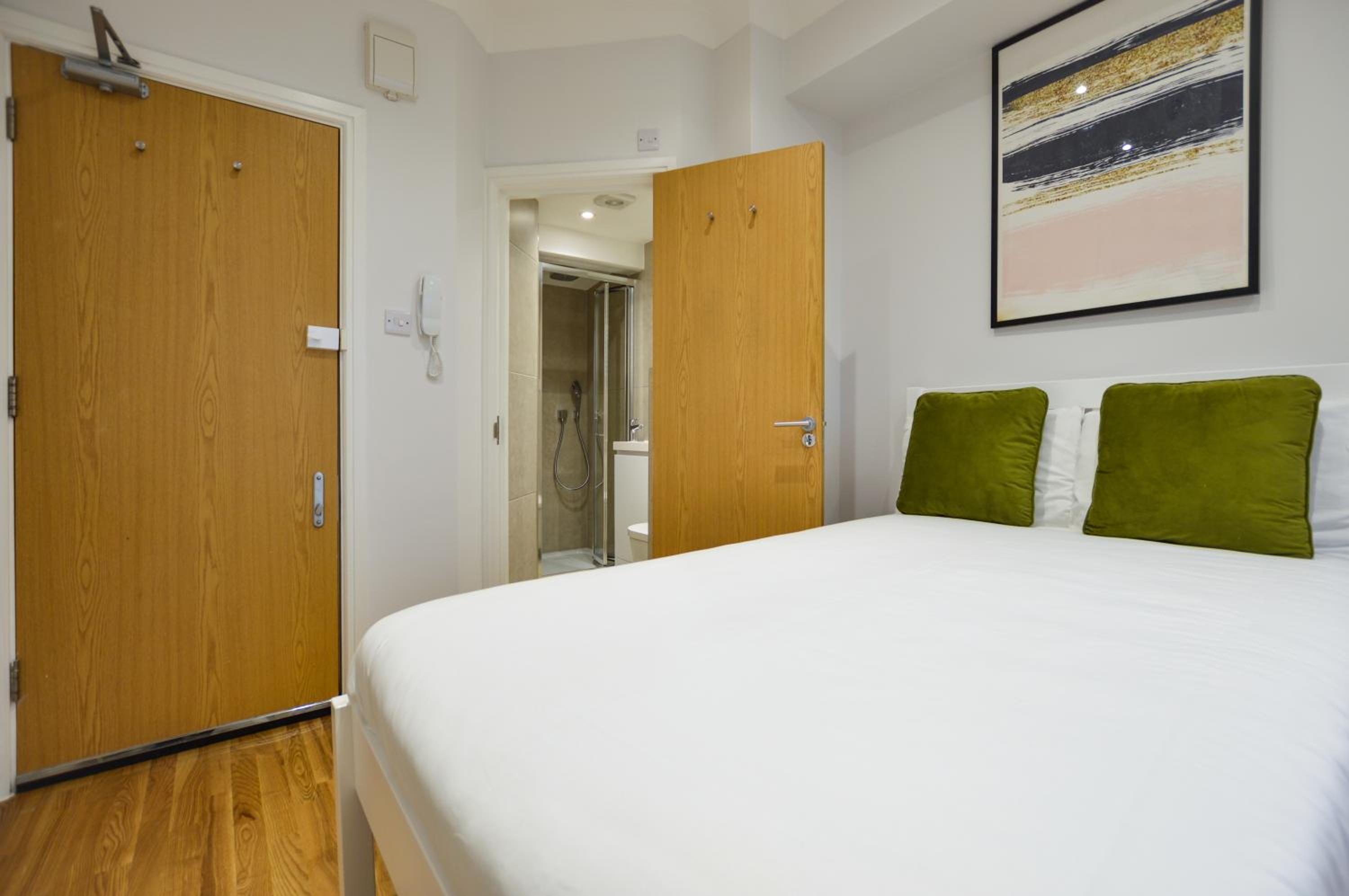 Westbourne Crescent Serviced Apartments