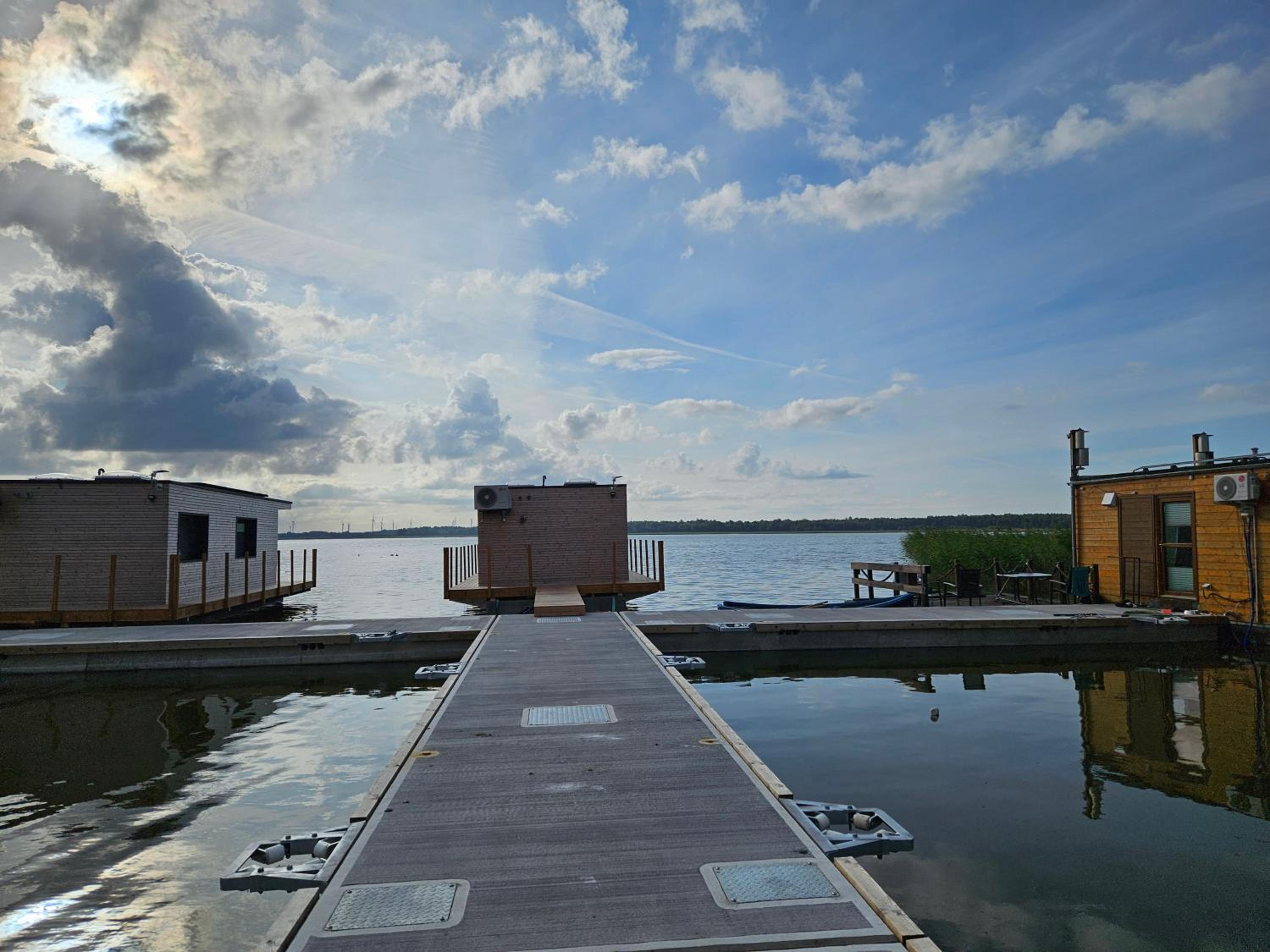 Domki na wodzie, Apartamenty, Houseboat, Jezioro Bukowo, Mierzeja 