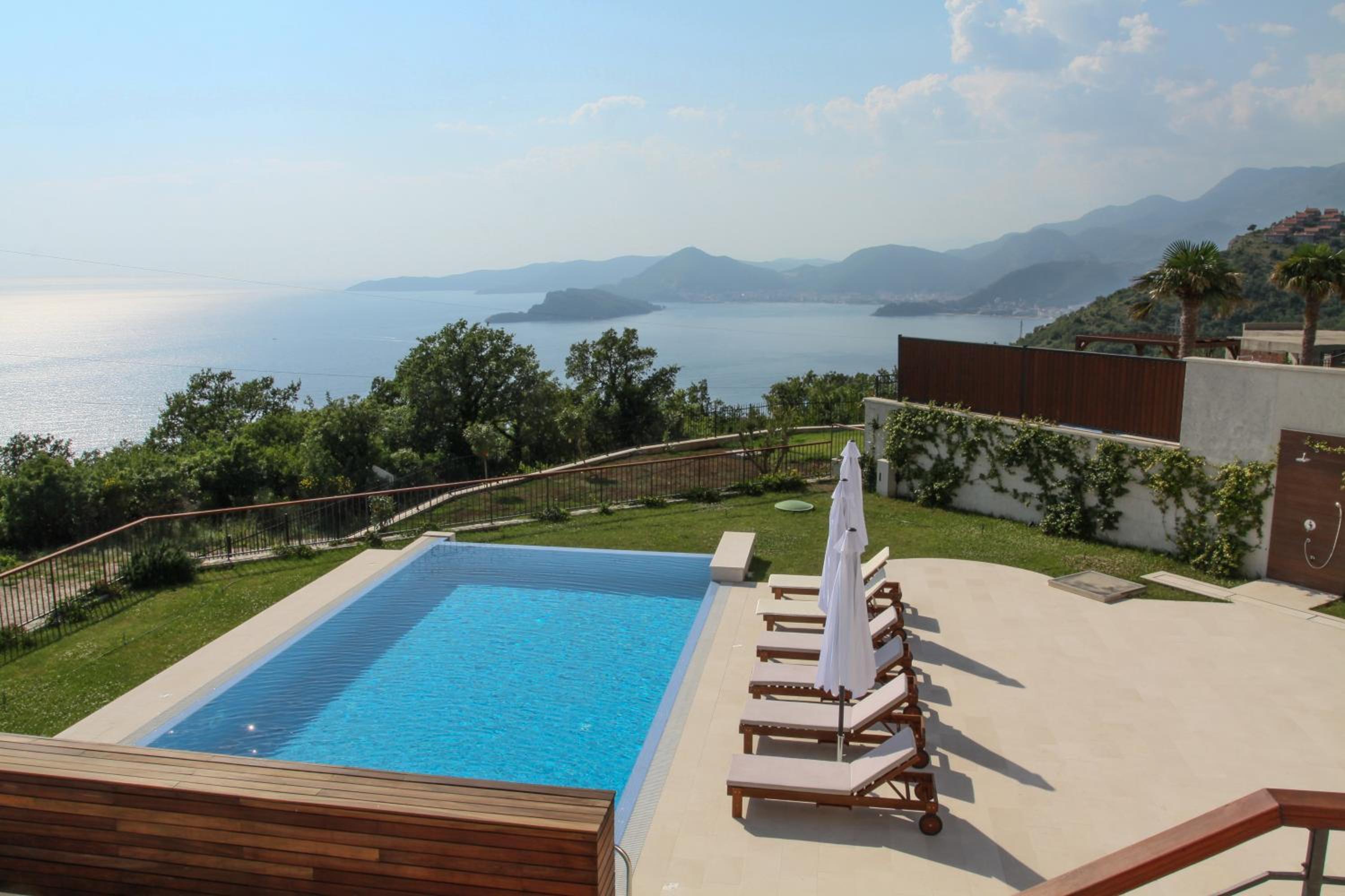 Villa Hedonism