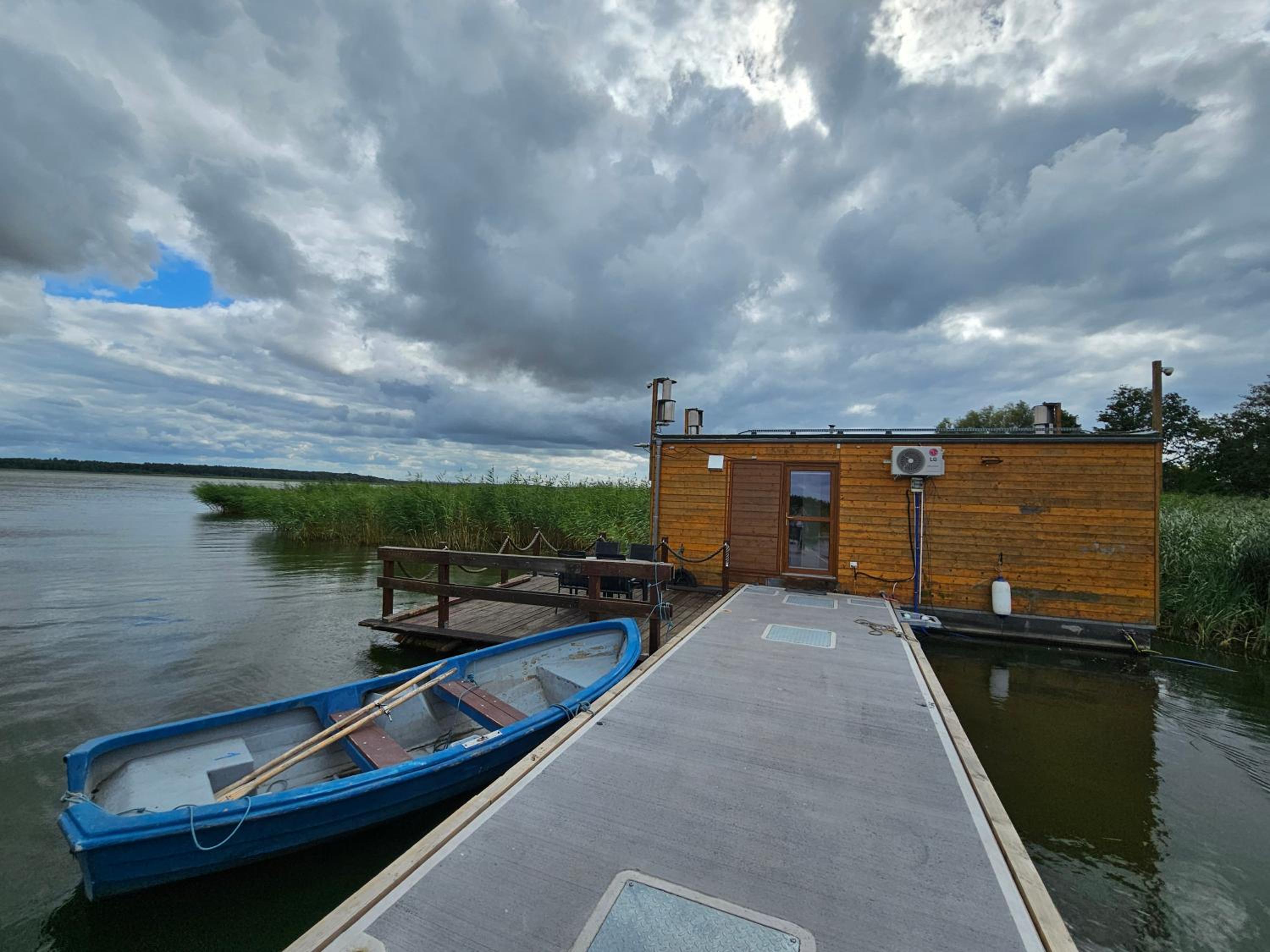 Domki na wodzie, Apartamenty, Houseboat, Jezioro Bukowo, Mierzeja 