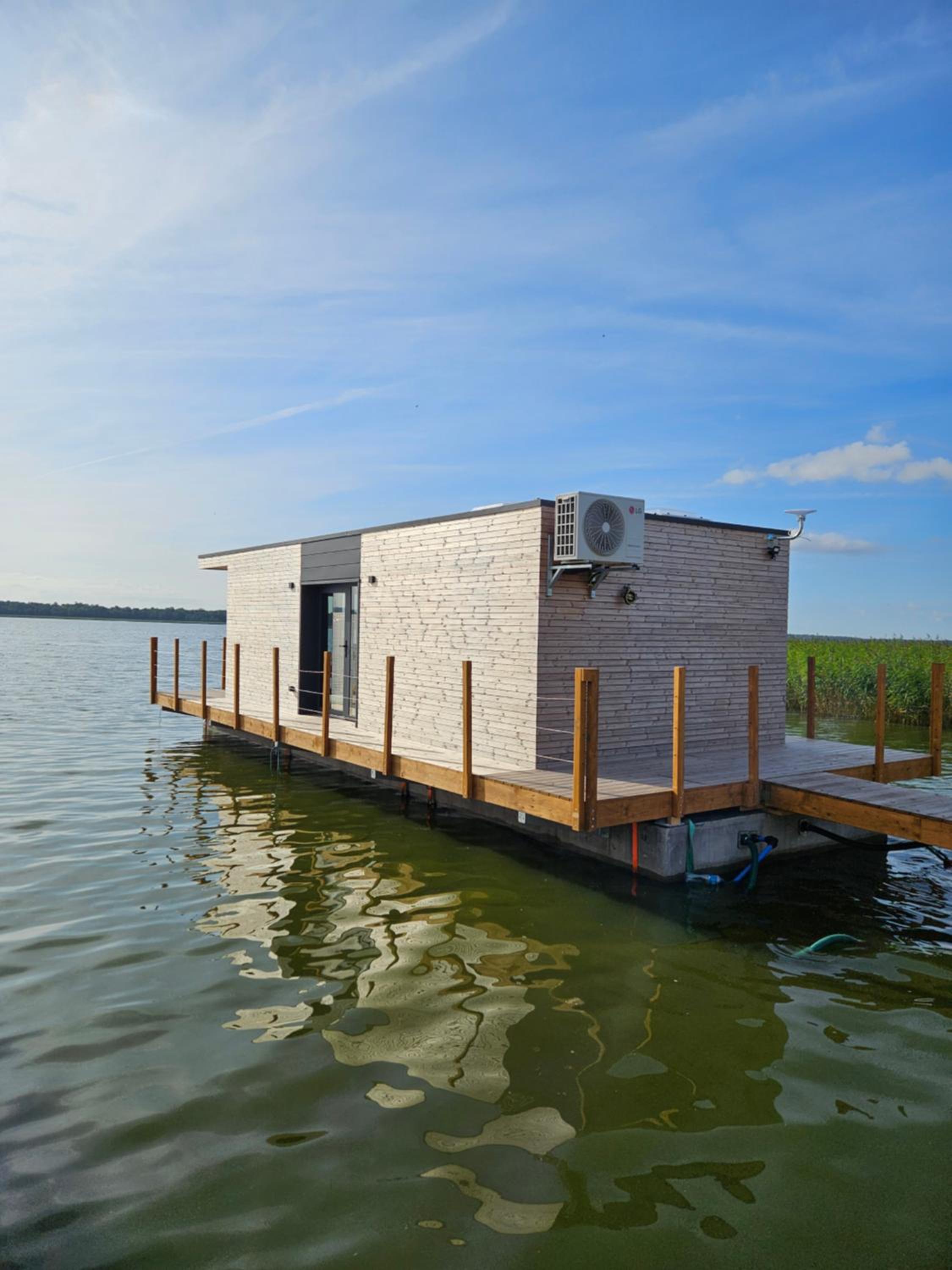 Domki na wodzie, Apartamenty, Houseboat, Jezioro Bukowo, Mierzeja 