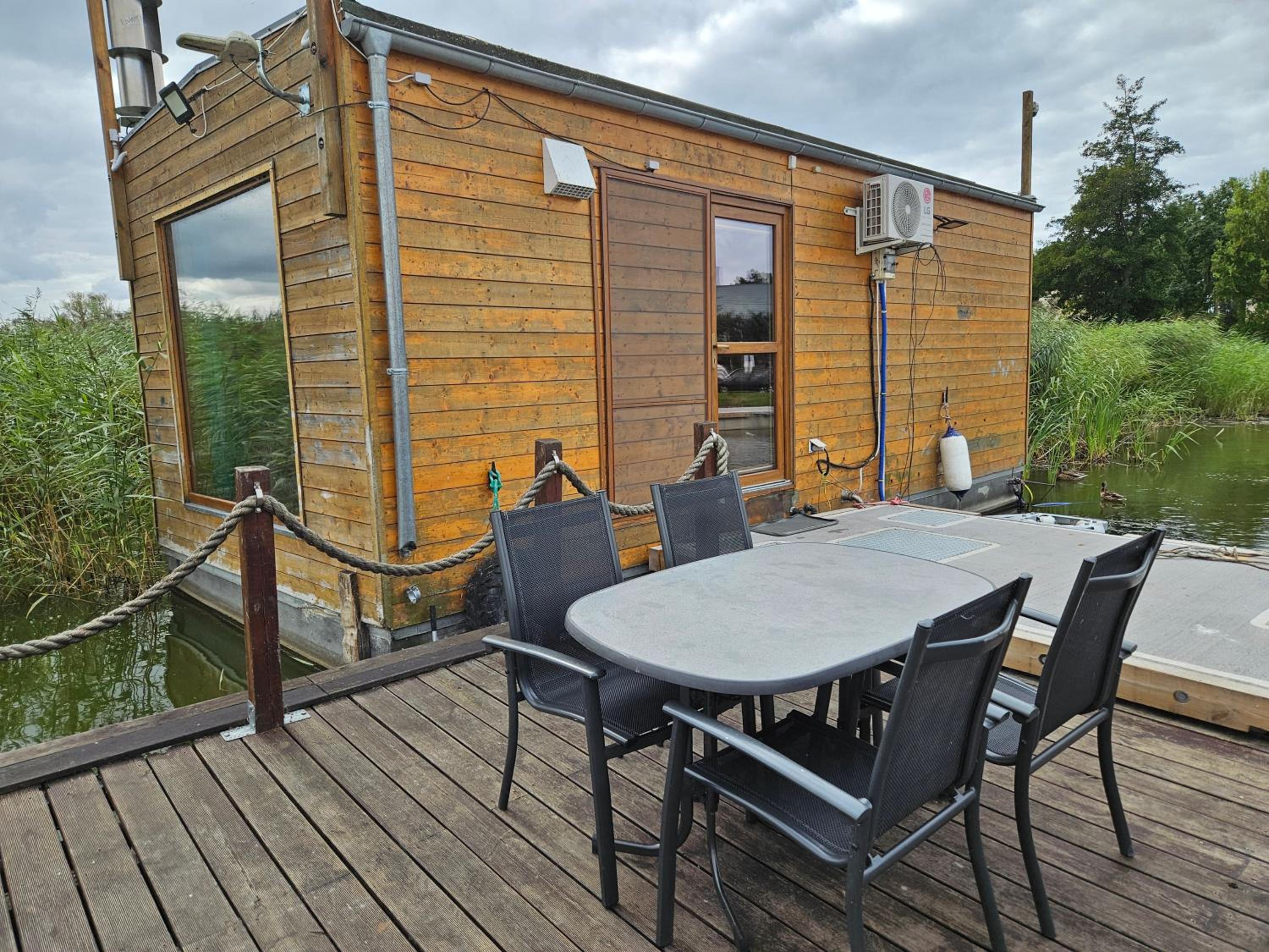 Domki na wodzie, Apartamenty, Houseboat, Jezioro Bukowo, Mierzeja 