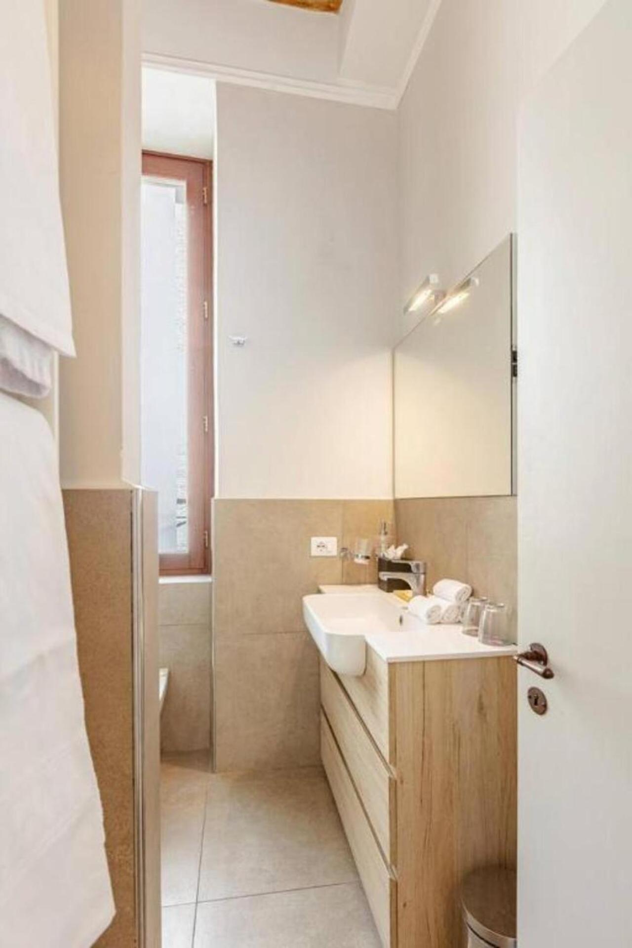 Stunning 2bedrooms apartment with AC Via Giulia