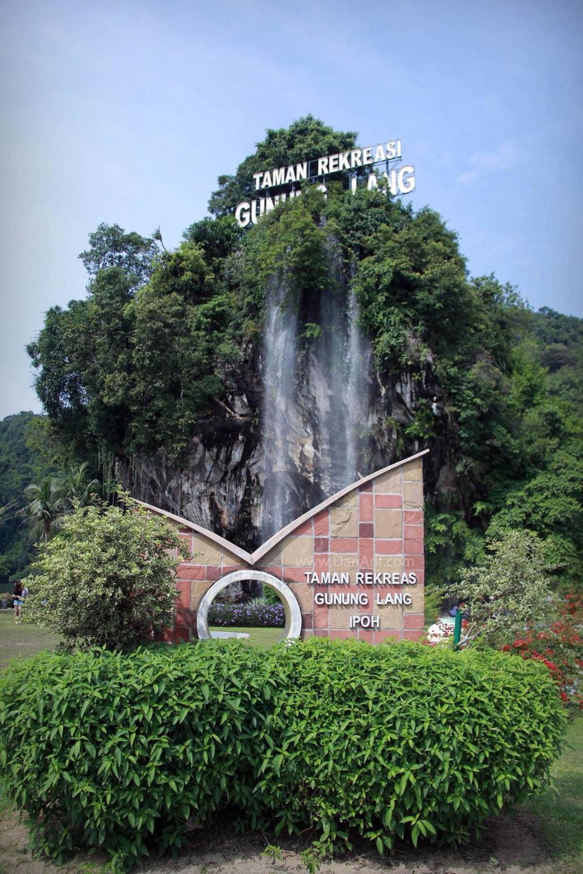 Waterfall Guesthouse 4R3B 12pax 3Car KTV BBQ Pool table
