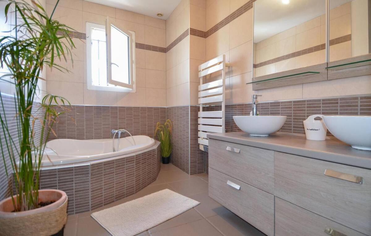 Maison cosy proche centre Arles - jusqu'à 8 personnes