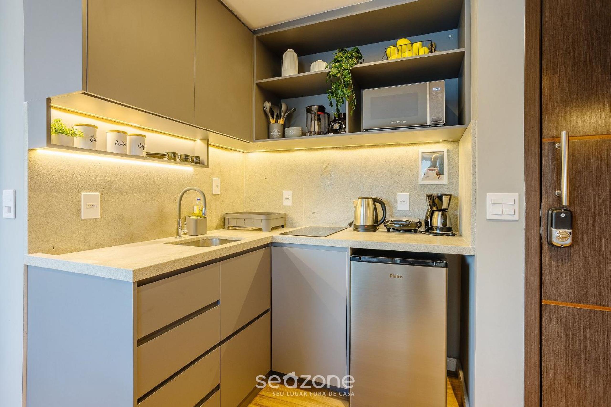 Studio with balcony in Pinheiros-SP FDK0074