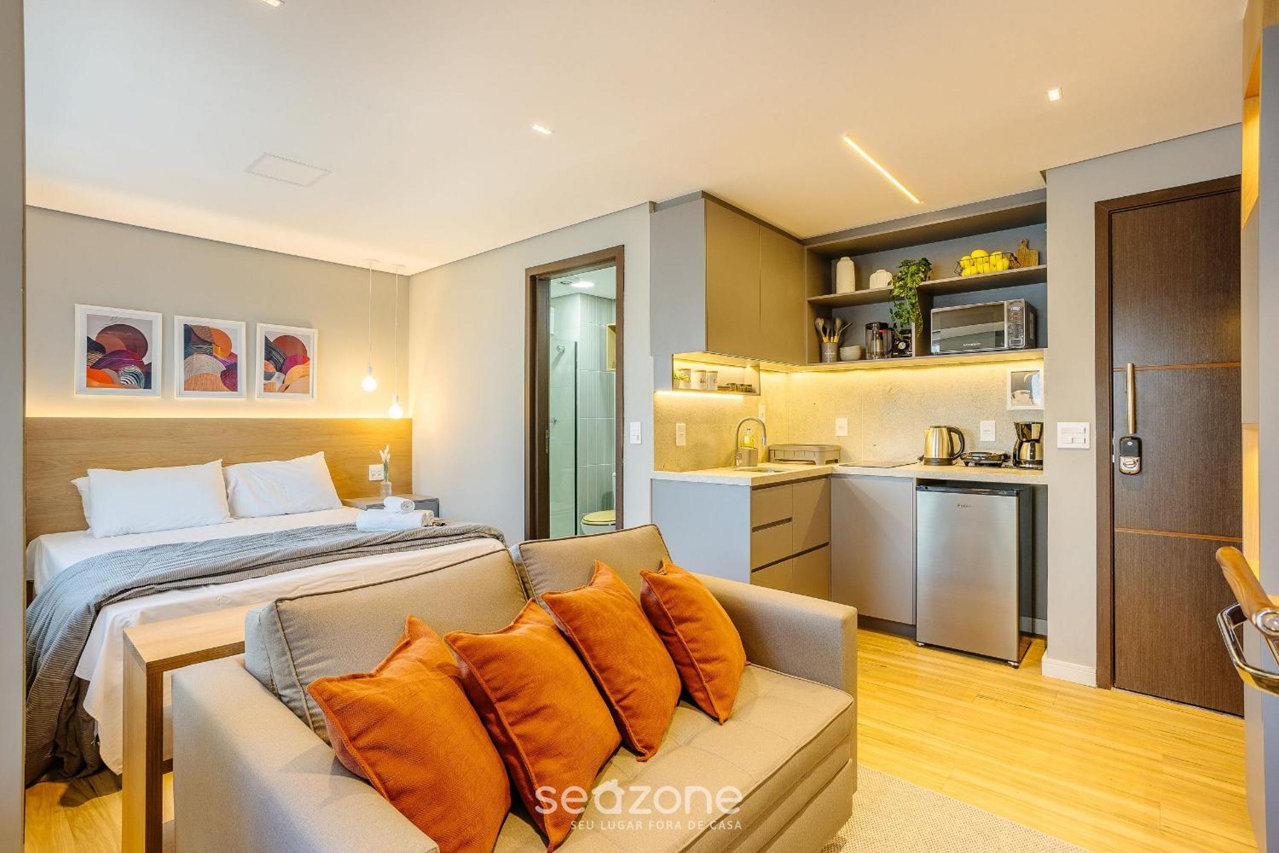 Studio with balcony in Pinheiros-SP FDK0074