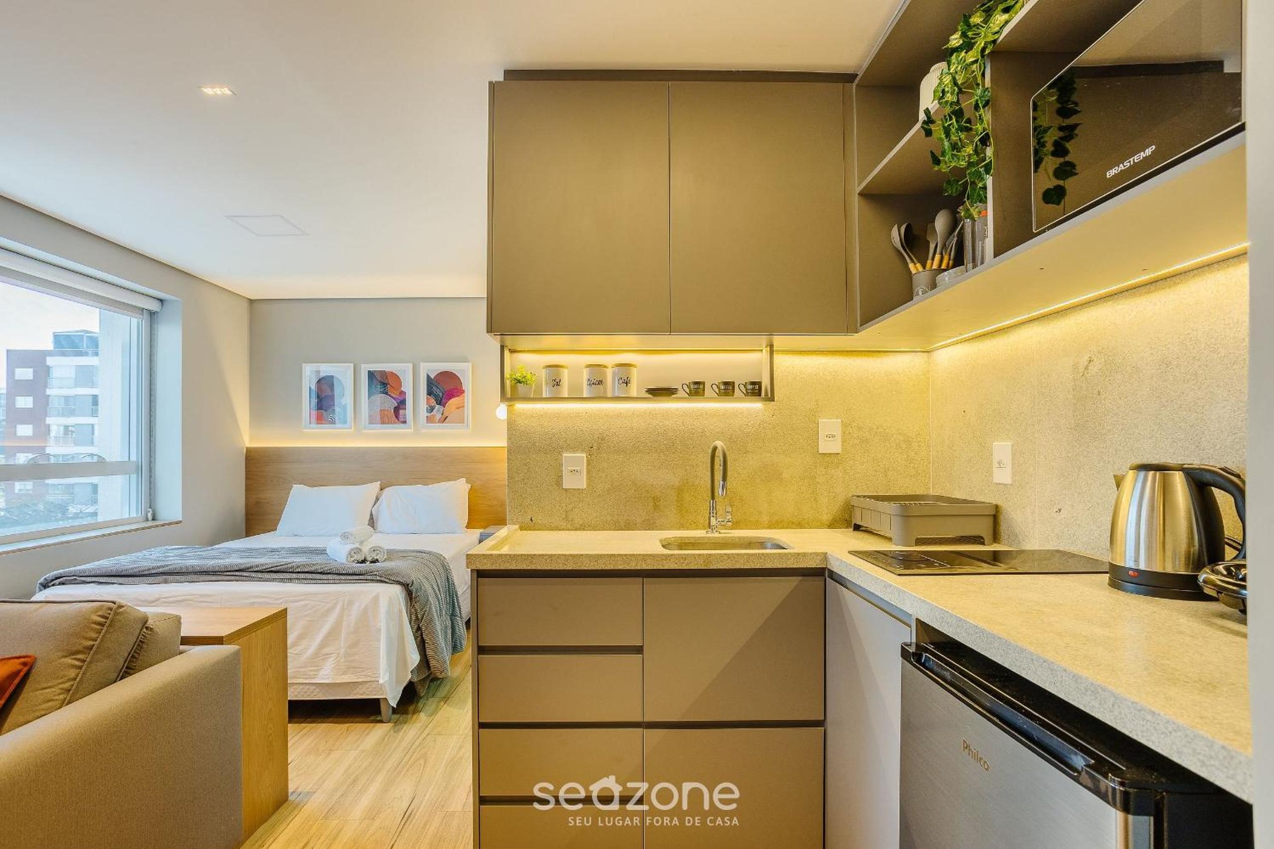 Studio with balcony in Pinheiros-SP FDK0074
