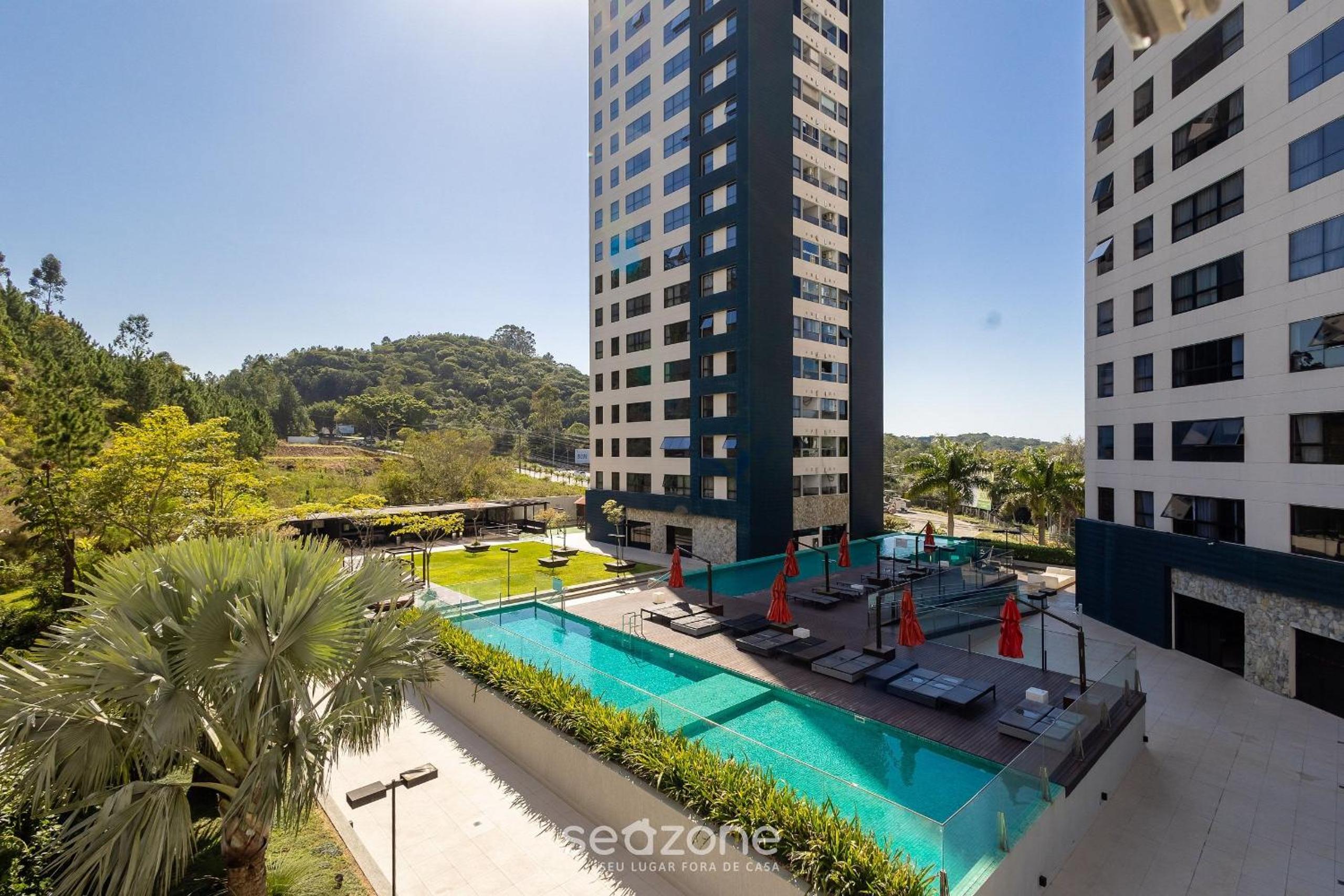 Beautiful Apartment in Building with Pool MPB0034