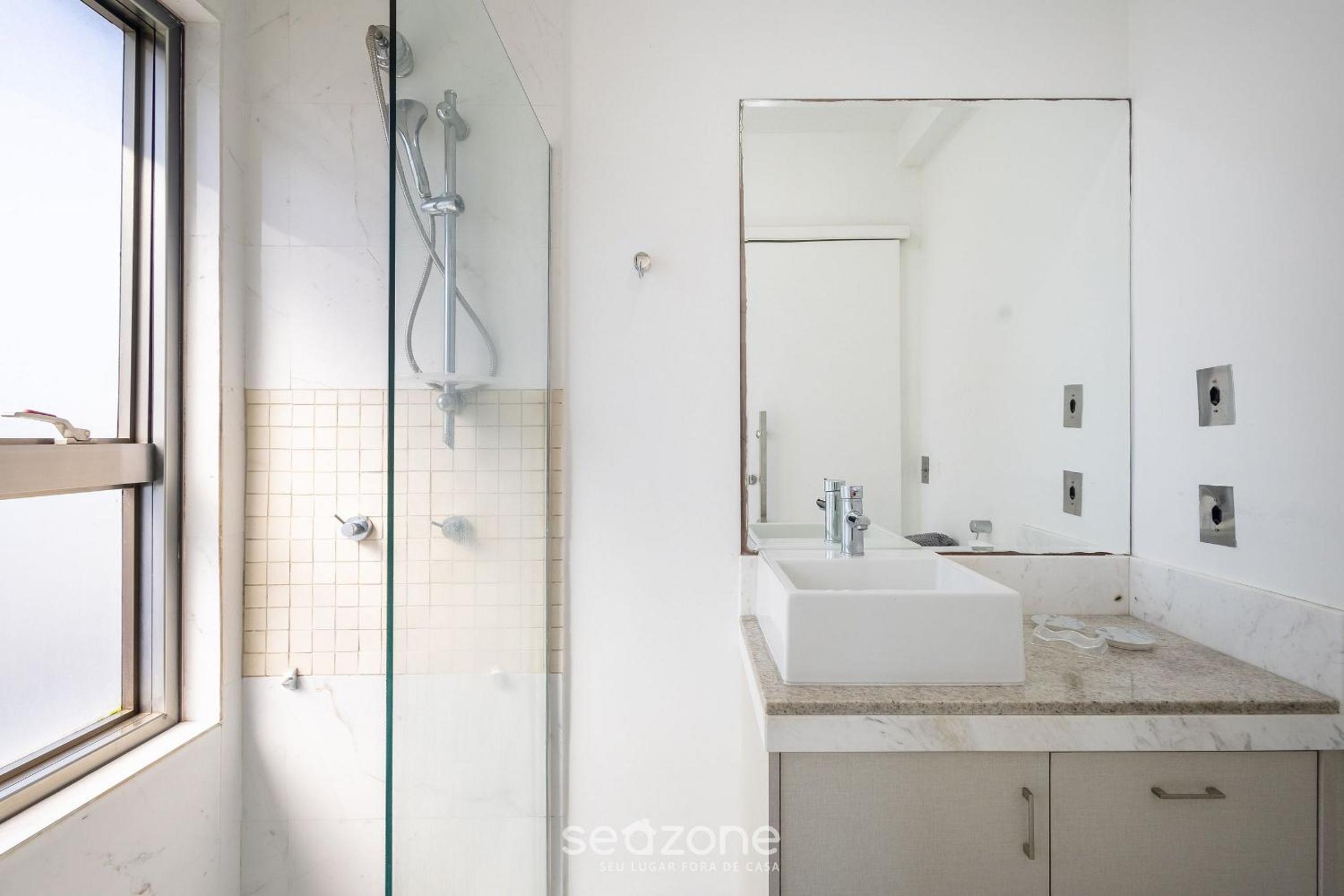 Beautiful Apartment in Building with Pool MPB0034