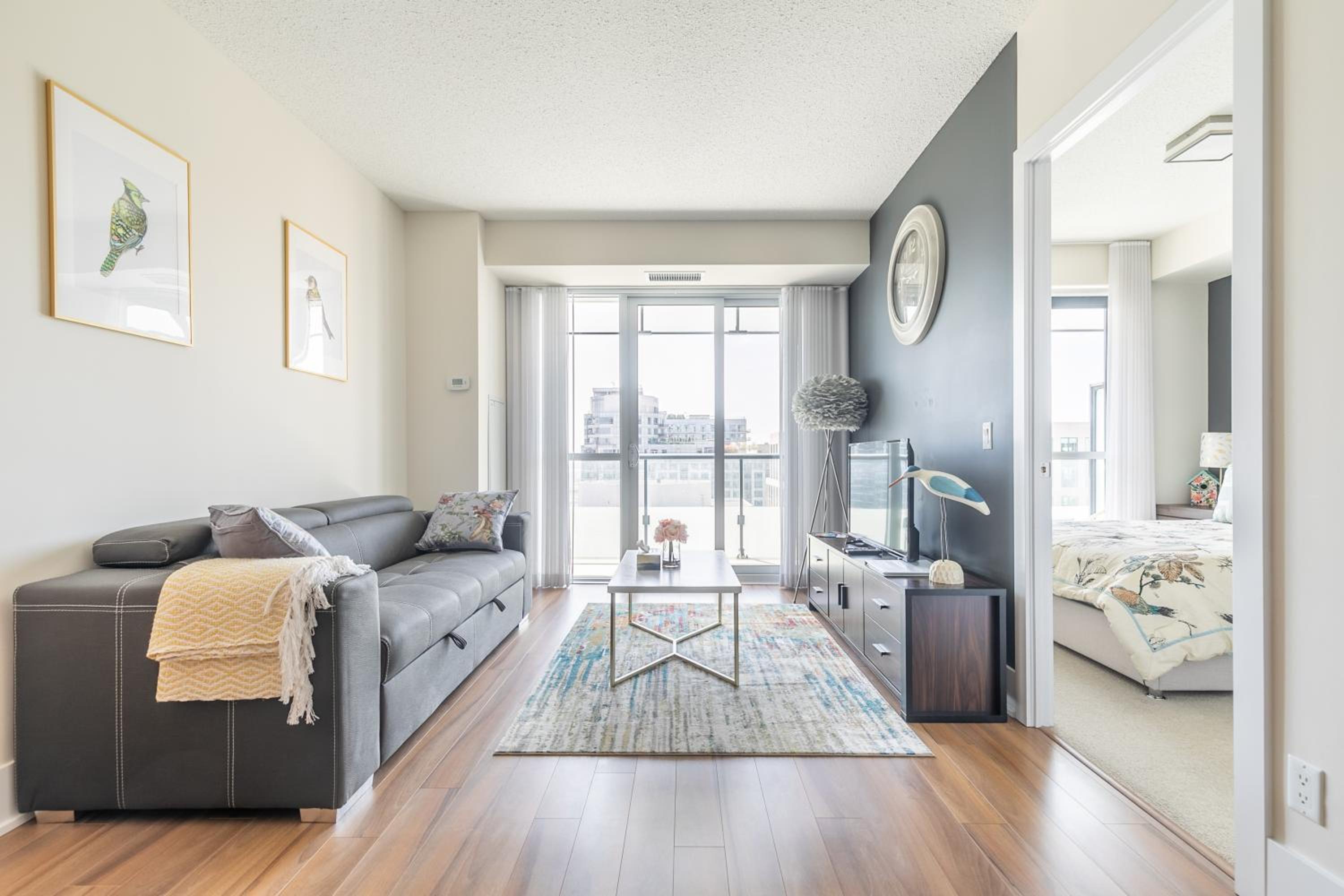 Paradise Birds 1 Bedroom in Downtown