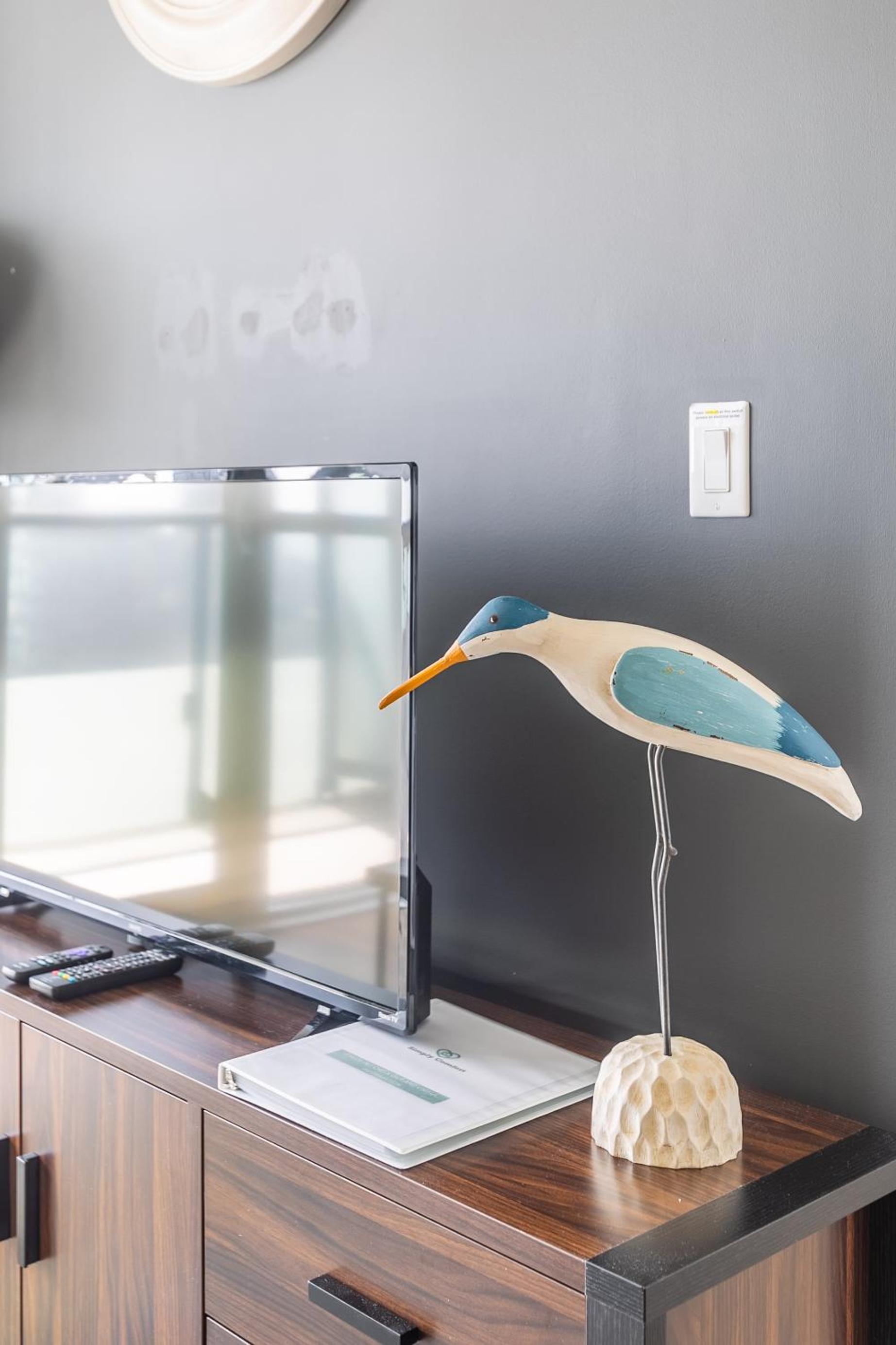 Paradise Birds 1 Bedroom in Downtown