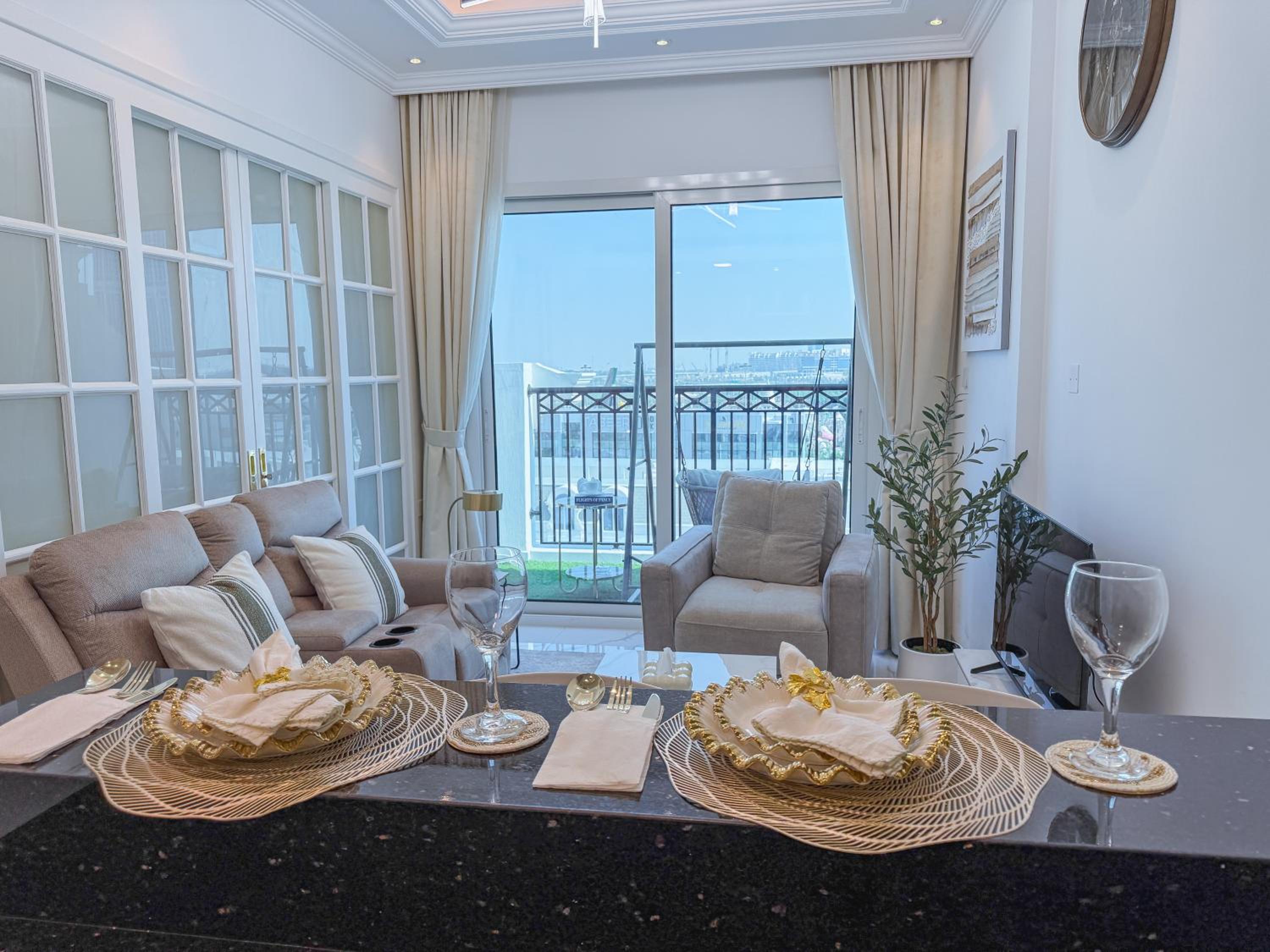 1BR Lagoon View Luxury Spa Retreat near Miracle Garden