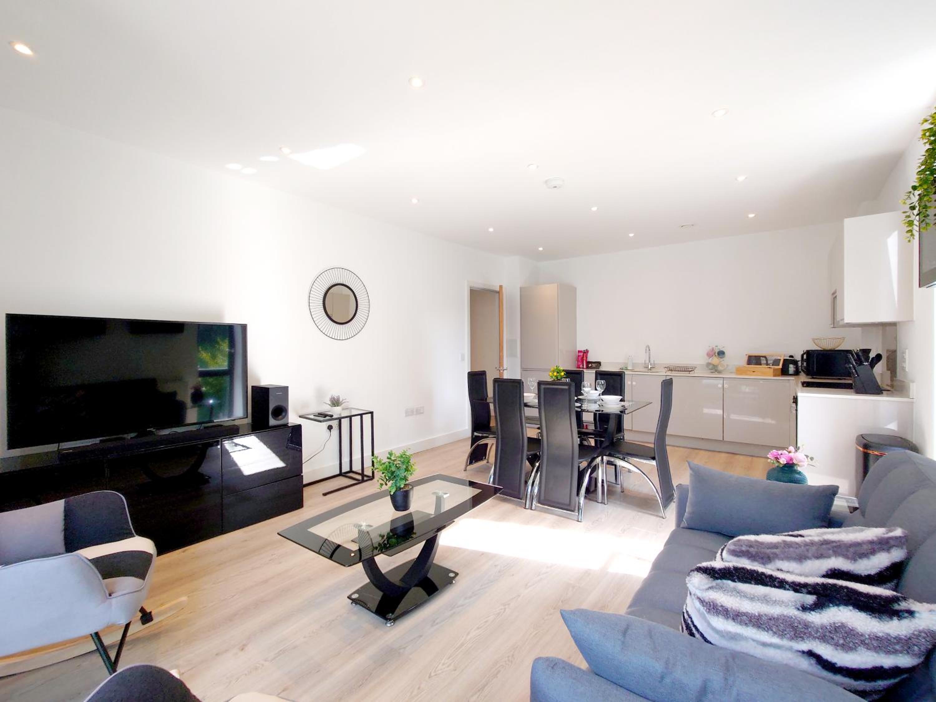 Modern Two Bed Apartment in Poplar near Canary Wharf