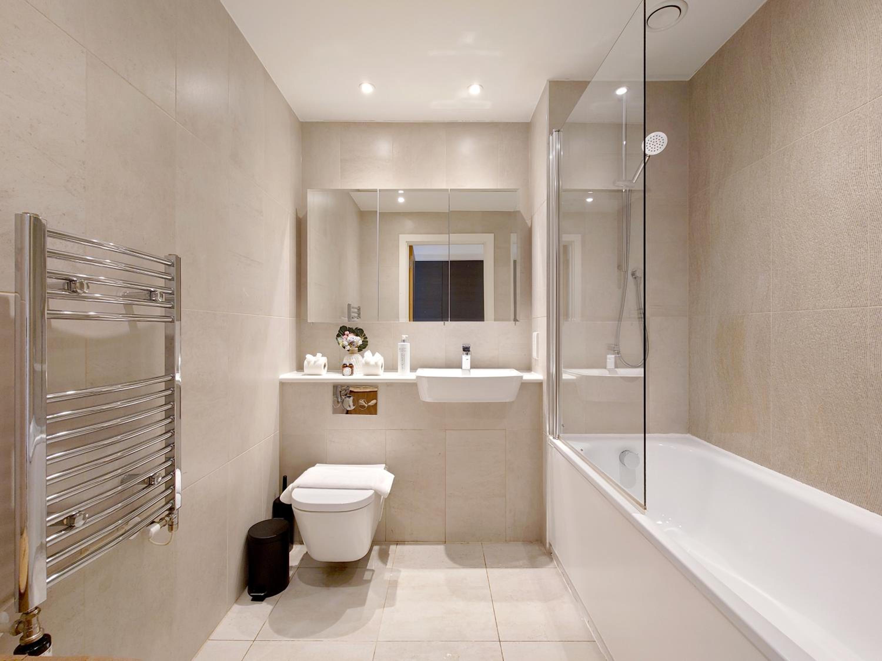 Modern Two Bed Apartment in Poplar near Canary Wharf