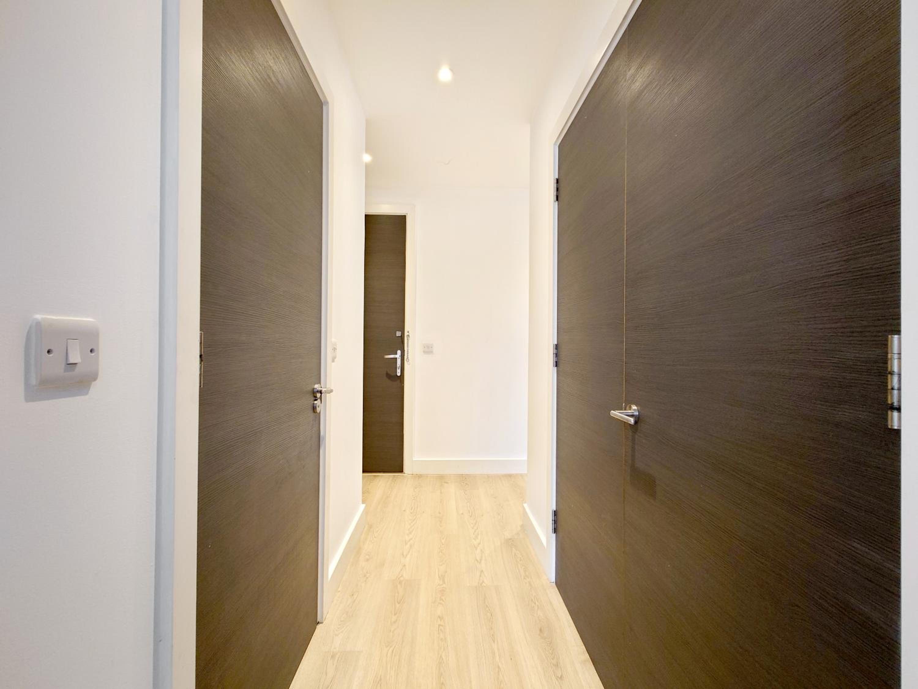 Modern Two Bed Apartment in Poplar near Canary Wharf