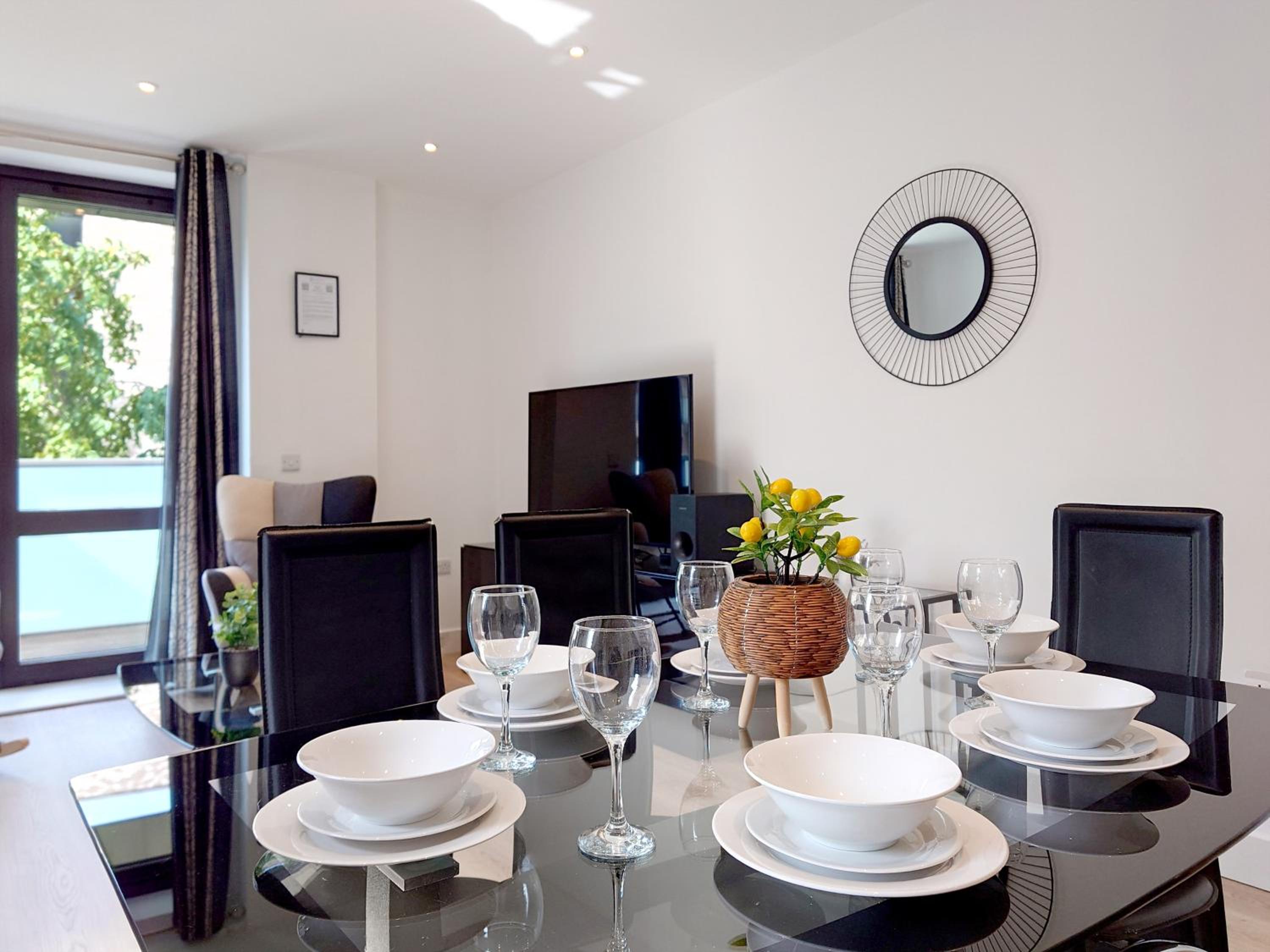Modern Two Bed Apartment in Poplar near Canary Wharf