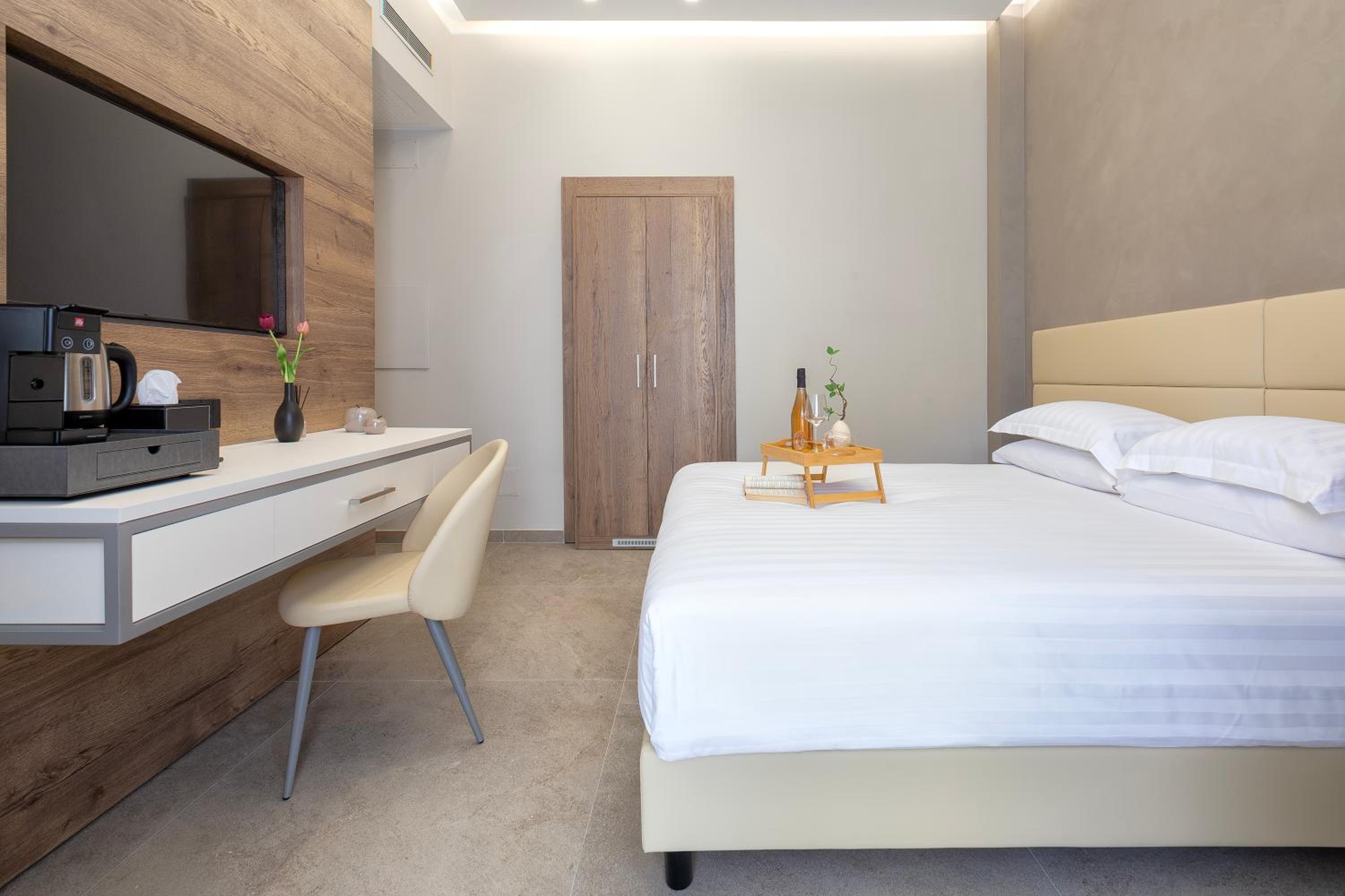 Mesbeglia Luxury Rooms