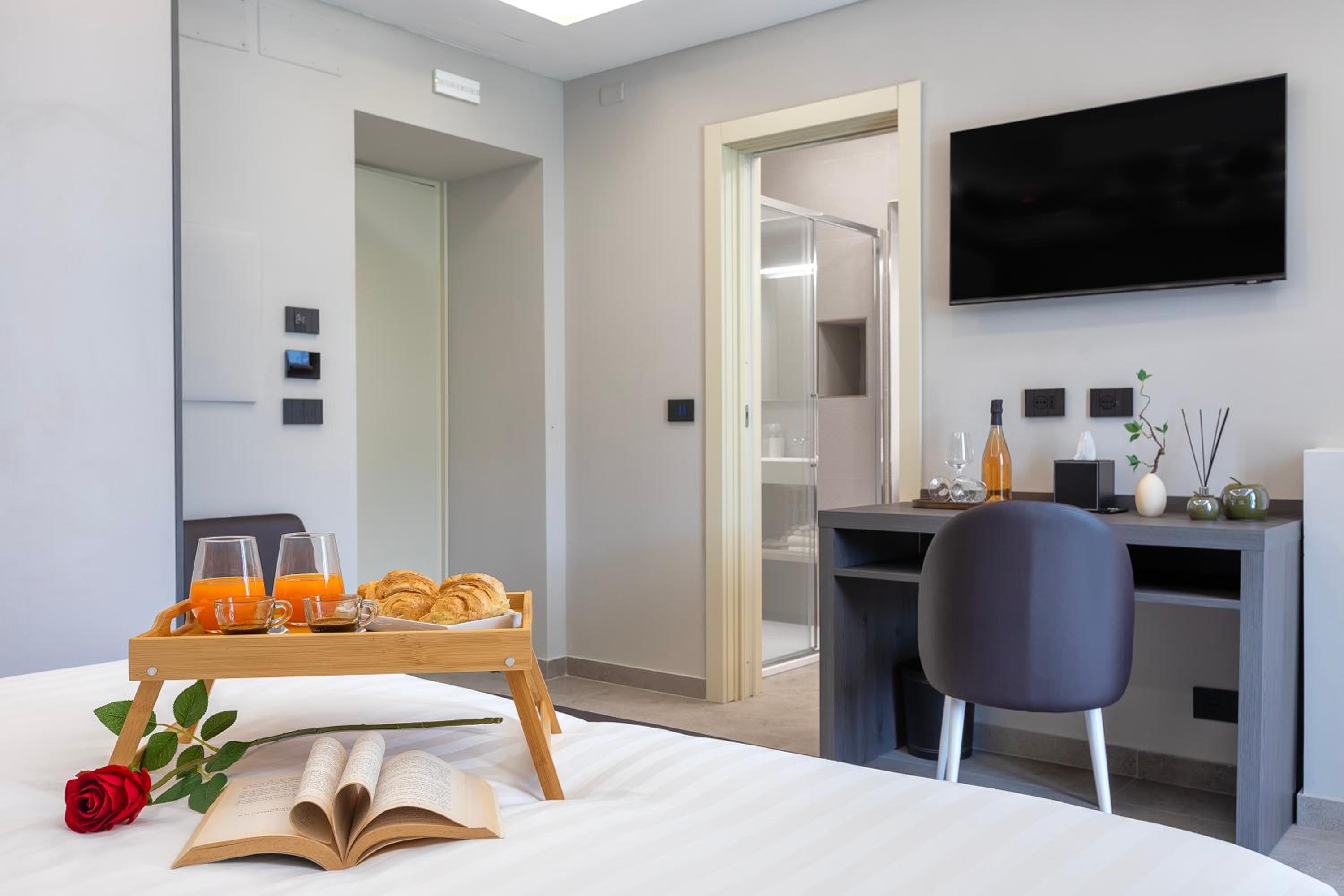 Mesbeglia Luxury Rooms