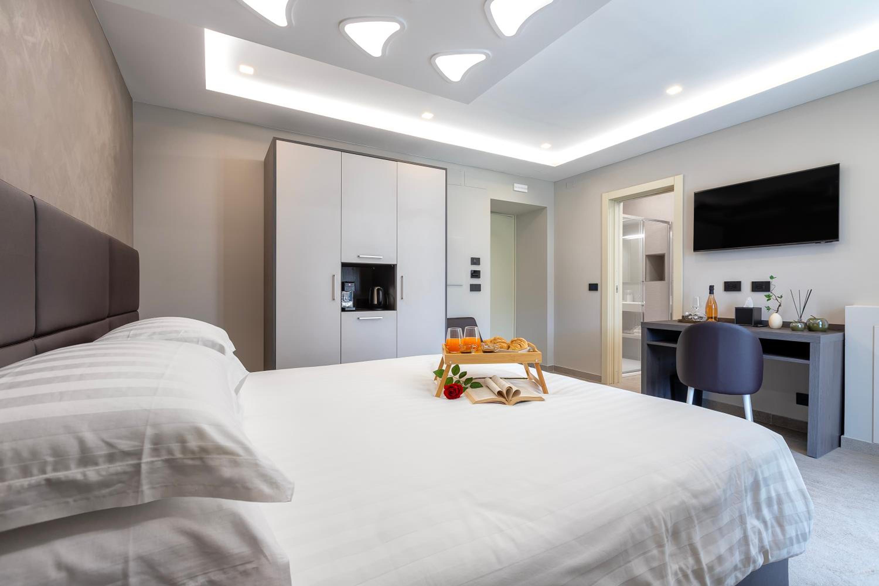 Mesbeglia Luxury Rooms
