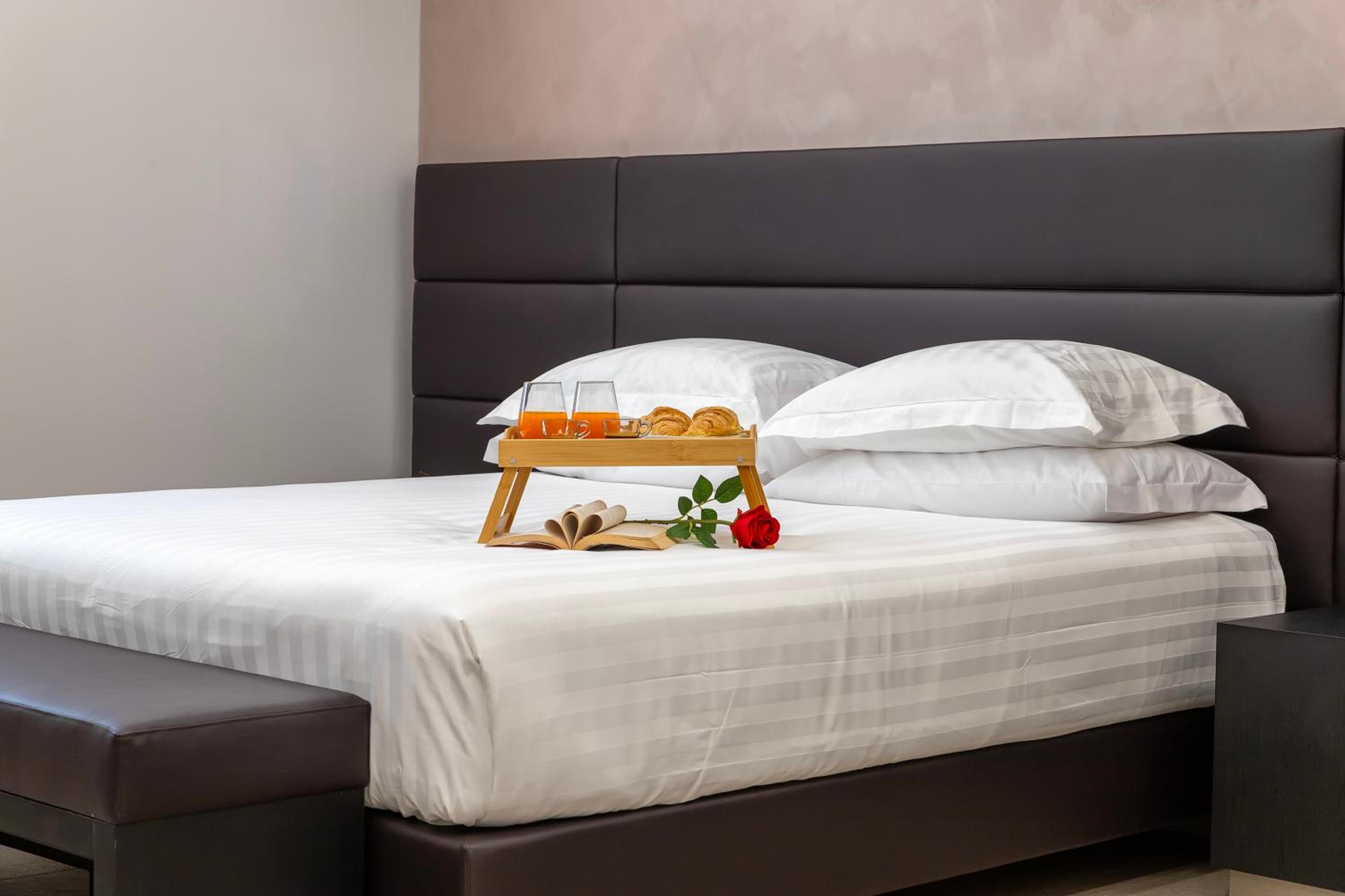 Mesbeglia Luxury Rooms