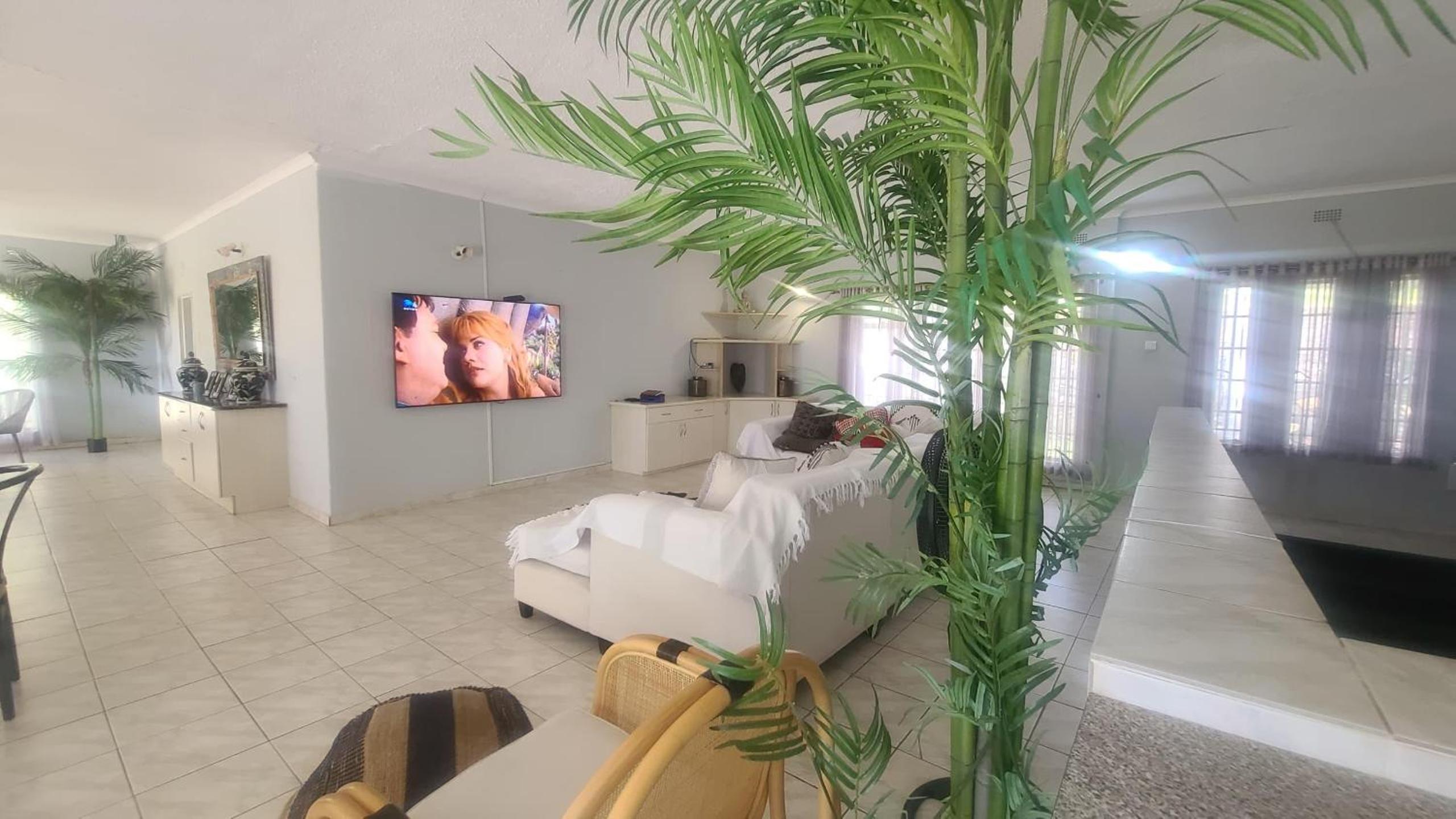 Charming 3 bedroom guesthouse - 2300