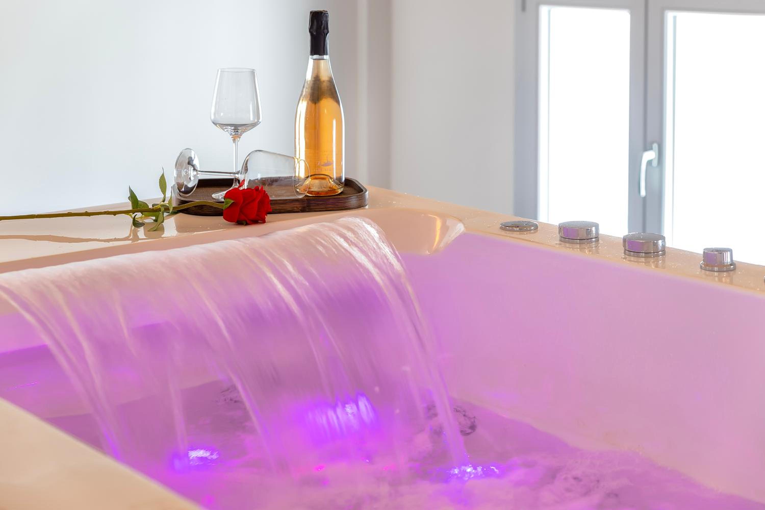 Mesbeglia Luxury Rooms