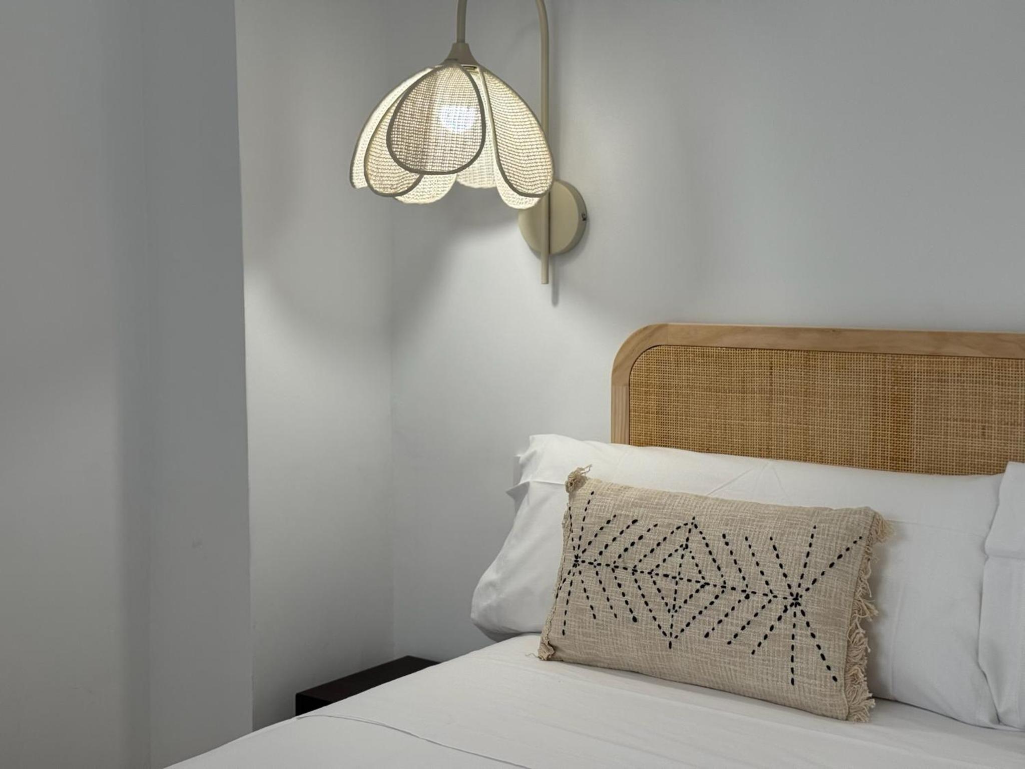 Deanes Califa Suites