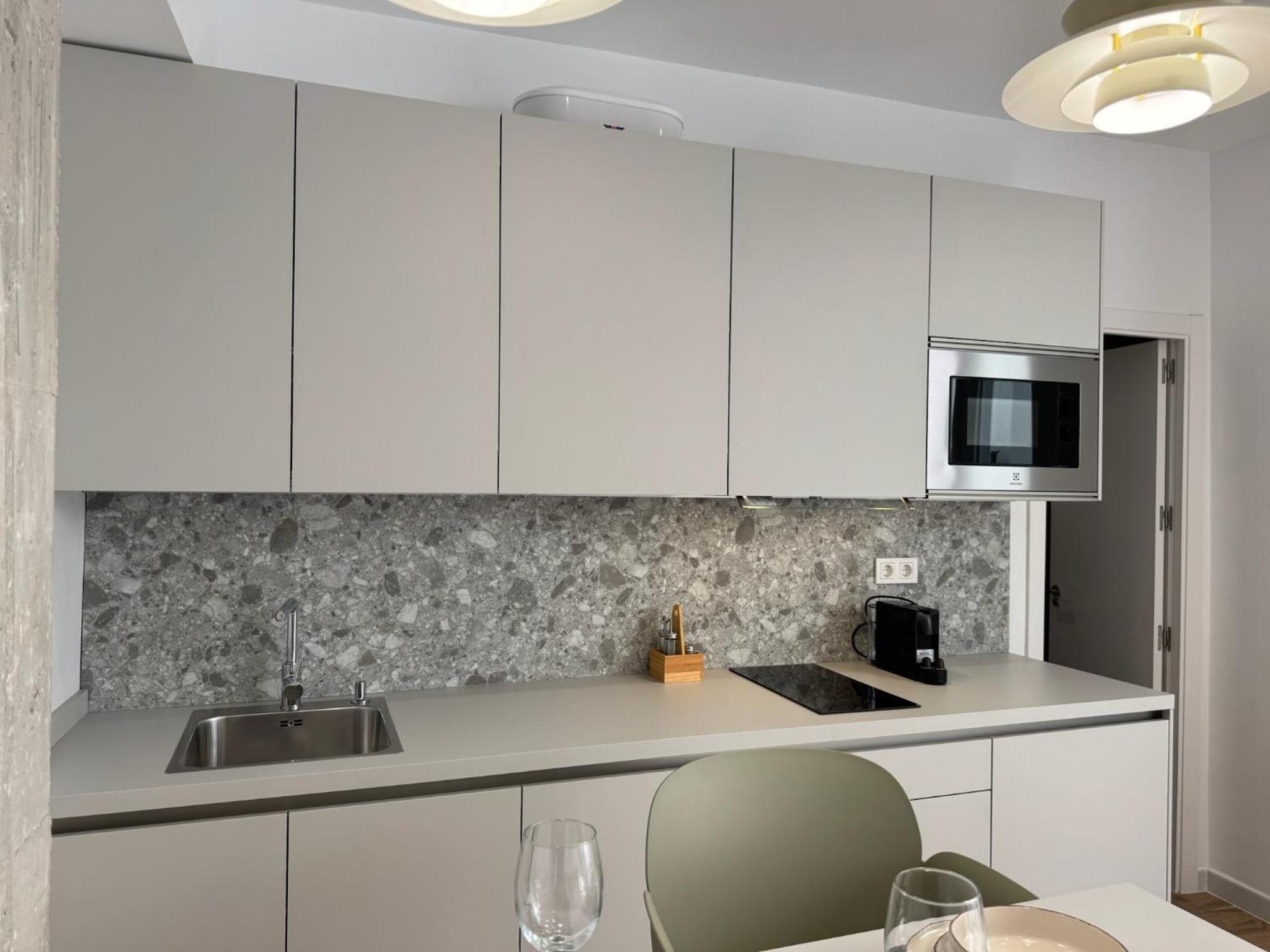 Deanes Califa Suites